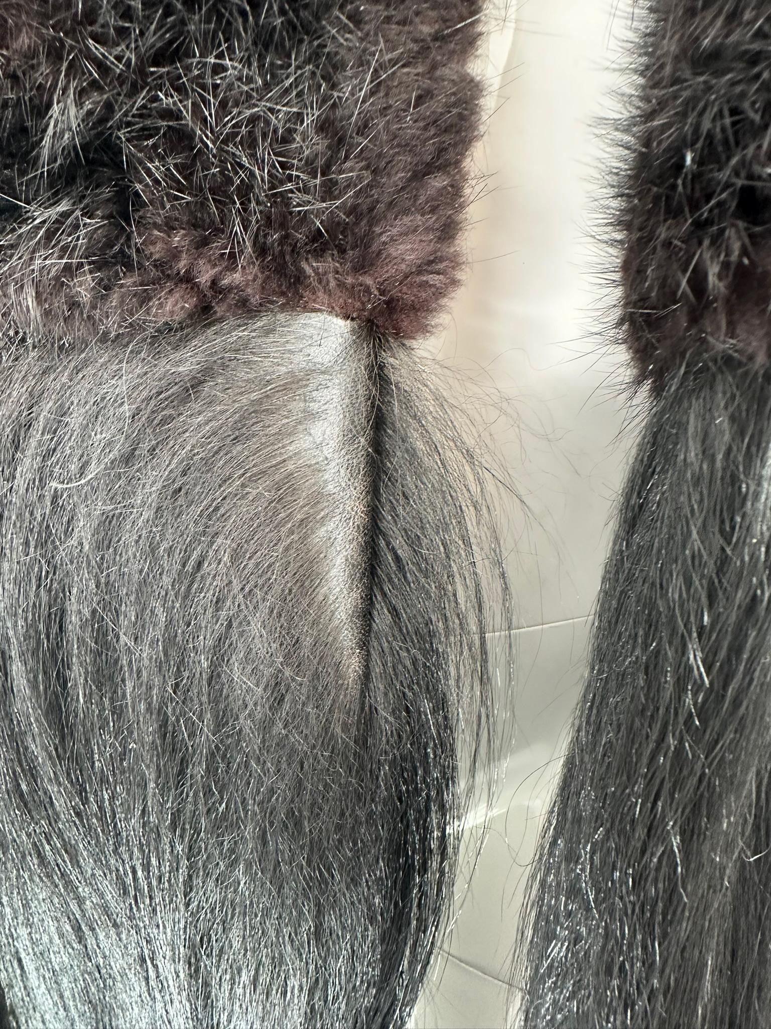 1960er Jahre Bohemian Schwarzer Nerz & Schwarzes Ziegenhaar Mini-Mantel mit Revers und Kerbe S-M im Angebot 16