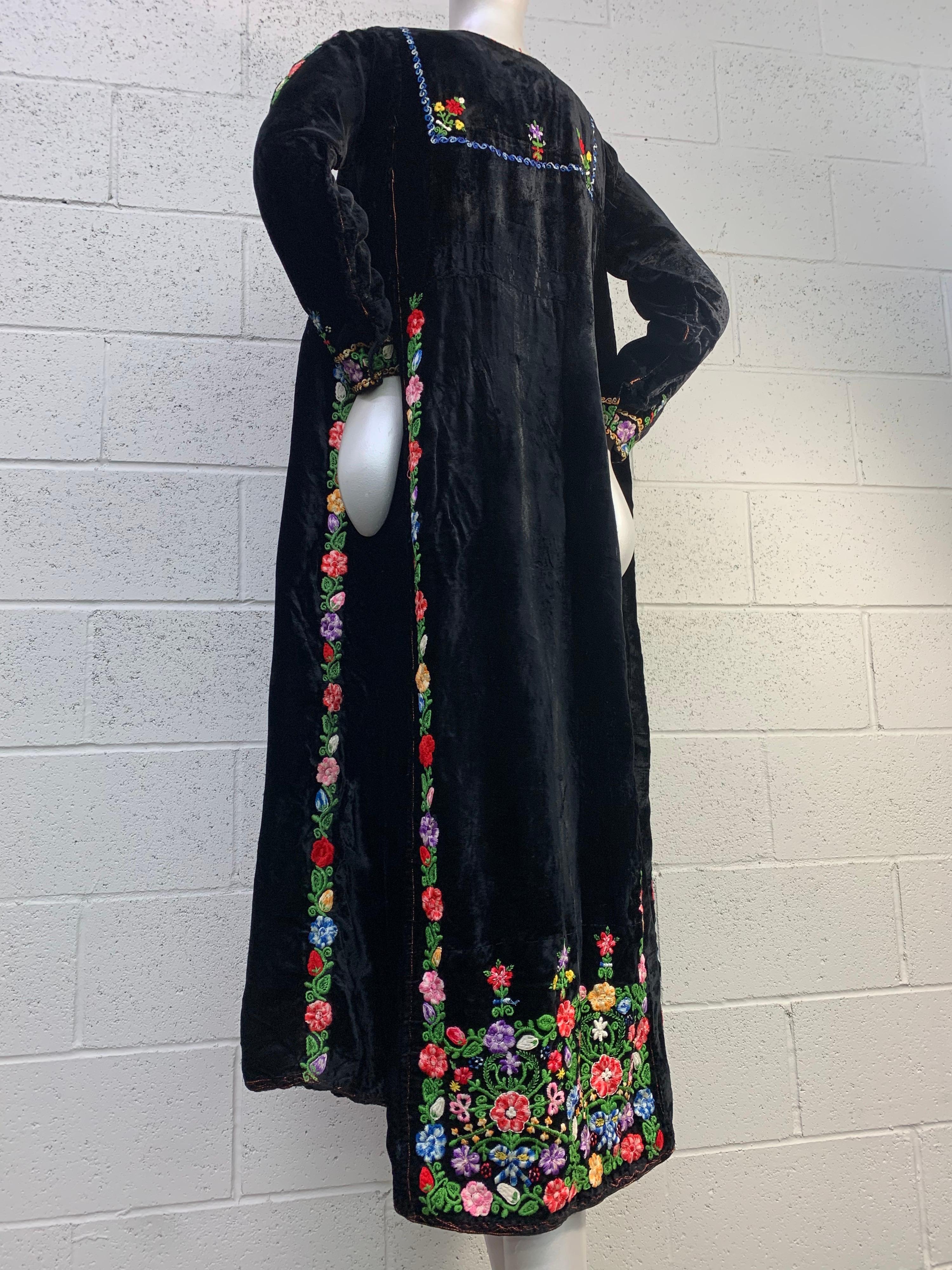 1960s Boho Renaissance-Styled Black Velvet Dress w/ Floral Embroidery Panels.  In Excellent Condition In Gresham, OR