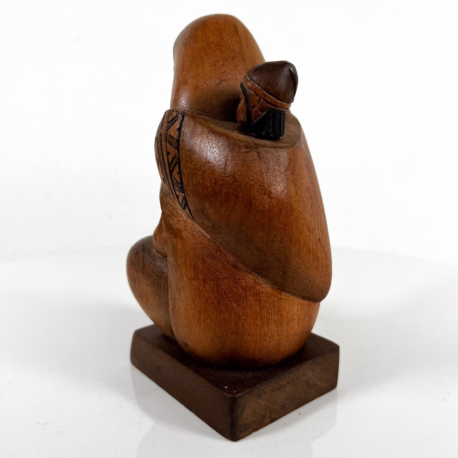 1960s Bolivia Wood Hand Carving Mother and Child In Good Condition In Chula Vista, CA
