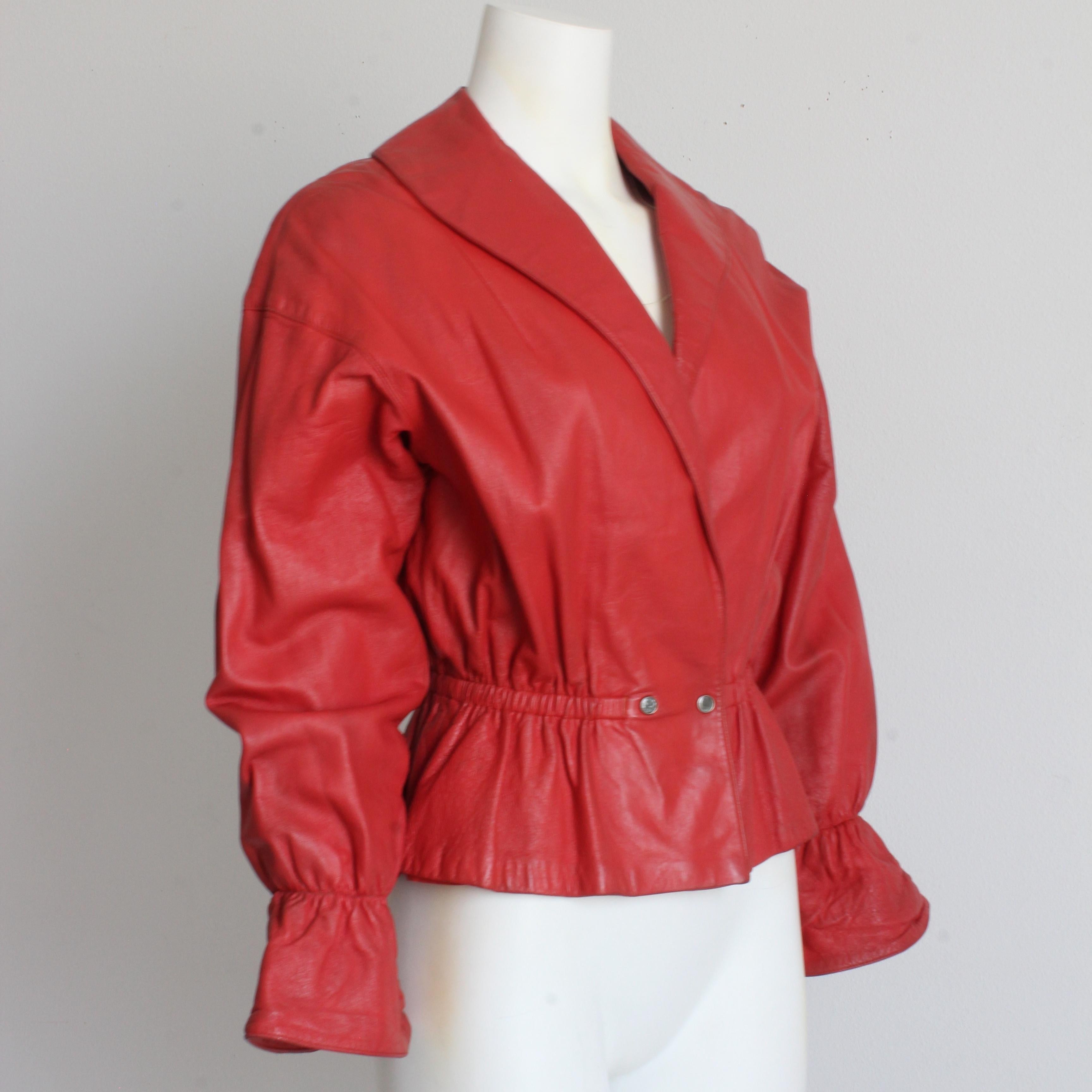 1960s Bonnie Cashin for Sills Red Leather Jacket Dolman Sleeves Shawl Collar HTF Bon état - En vente à Port Saint Lucie, FL