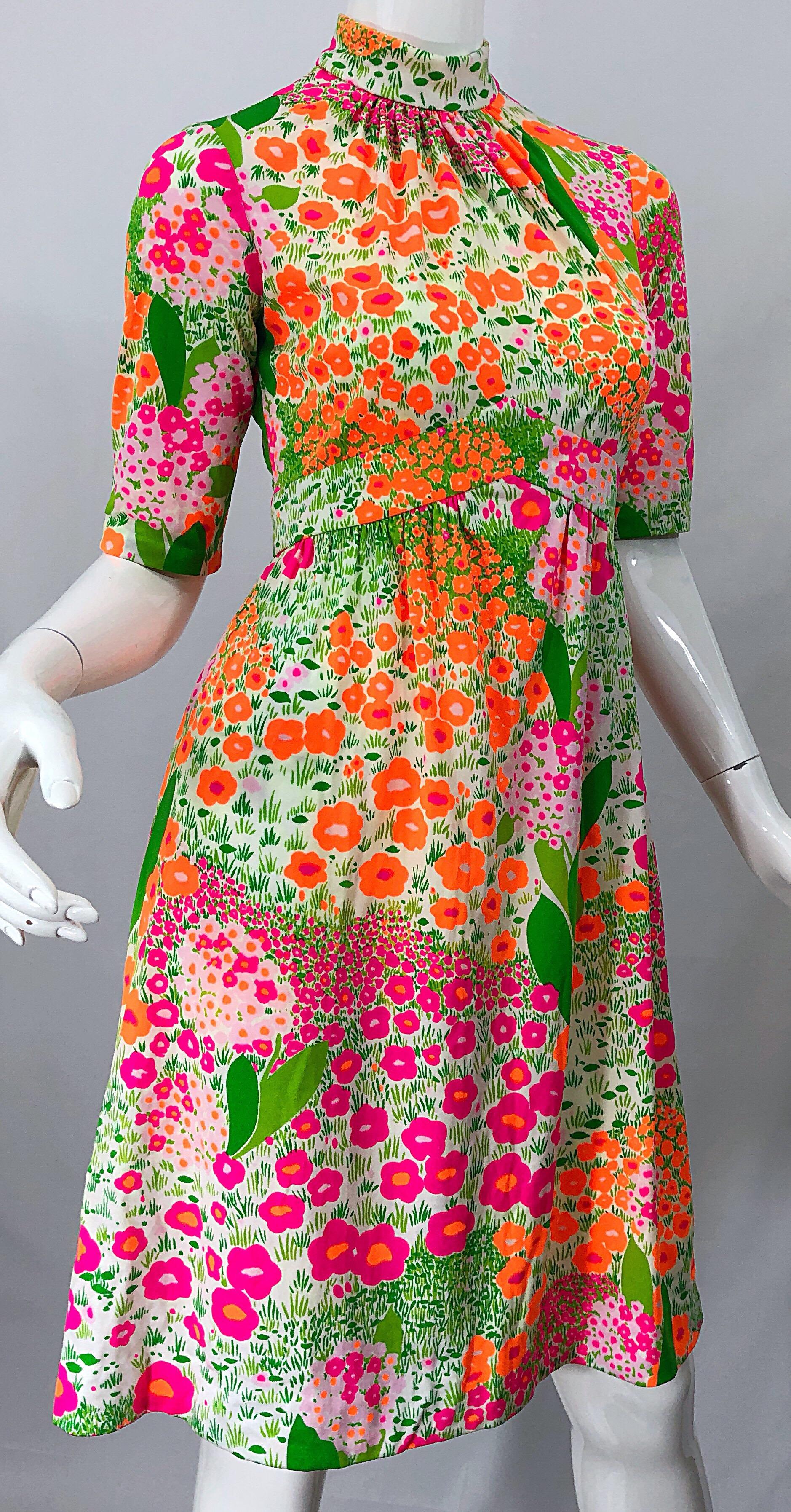 1960s Bonwit Teller Bright Flower Print Empire Waist High Neck Vintage 60s Dress In Excellent Condition In San Diego, CA