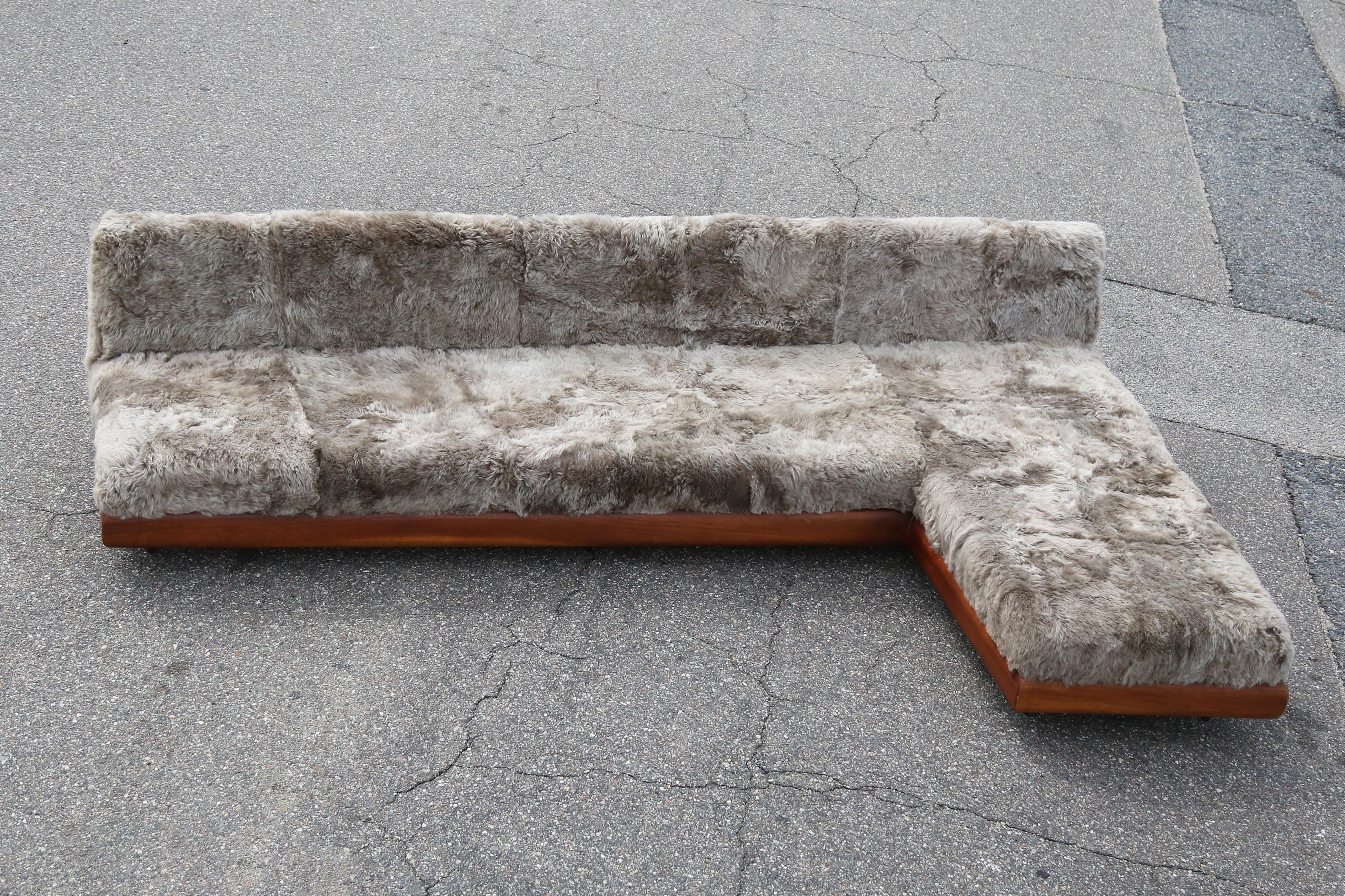 1960s Boomerang Sofa by Adrian Pearsall in Icelandic Sheep Wool For Sale 5