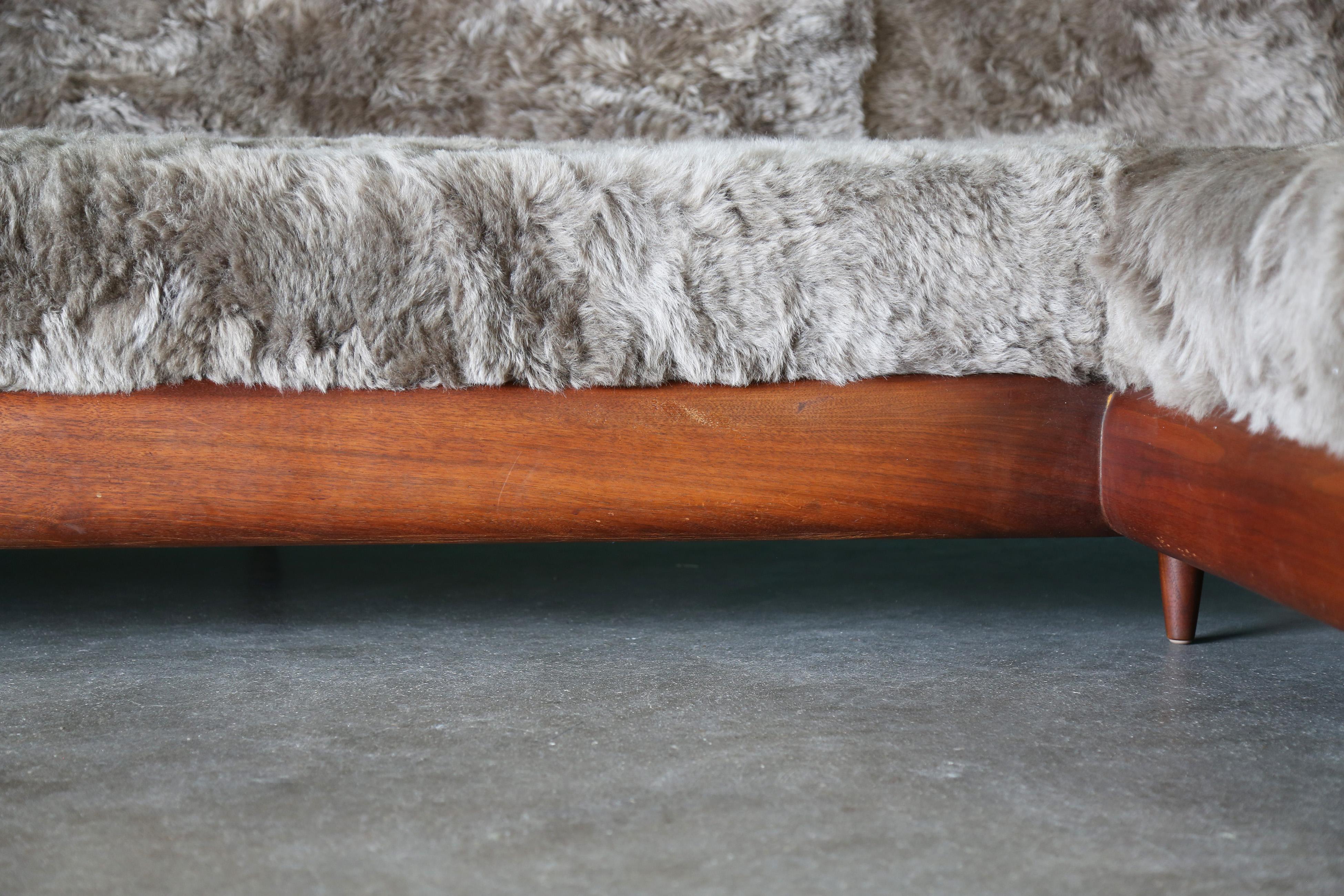 Mid-20th Century 1960s Boomerang Sofa by Adrian Pearsall in Icelandic Sheep Wool For Sale