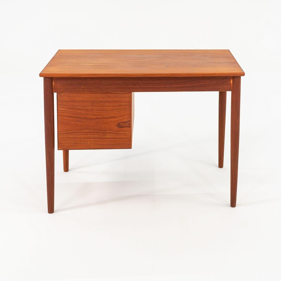 Metà XX secolo Scrivania in teak di Borge Mogensen per Soborg Mobelfabrik del 1960 in vendita