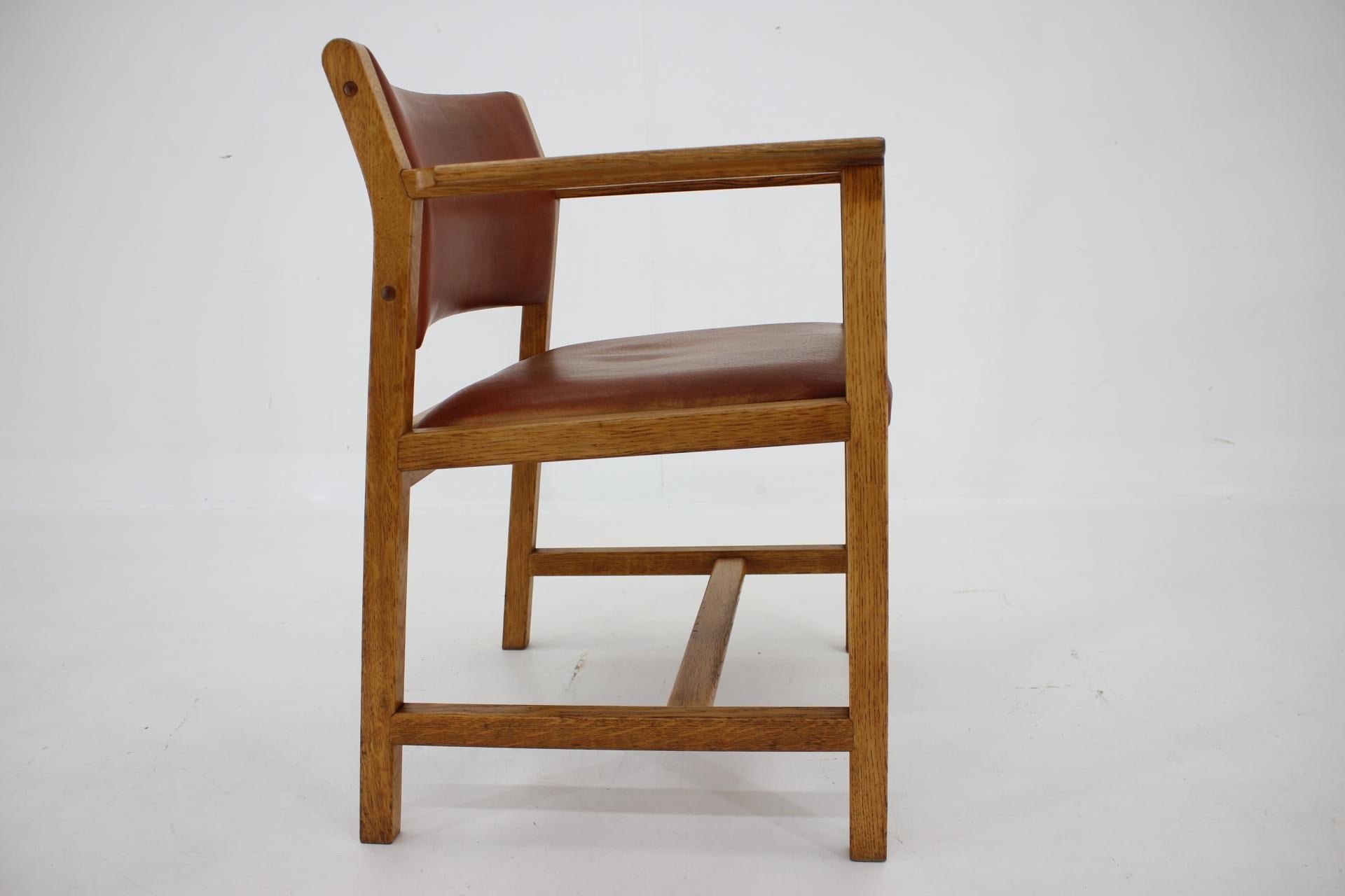 1960s Borge Mogensen Oak and Leather Desk Chair, Denmark In Good Condition In Praha, CZ
