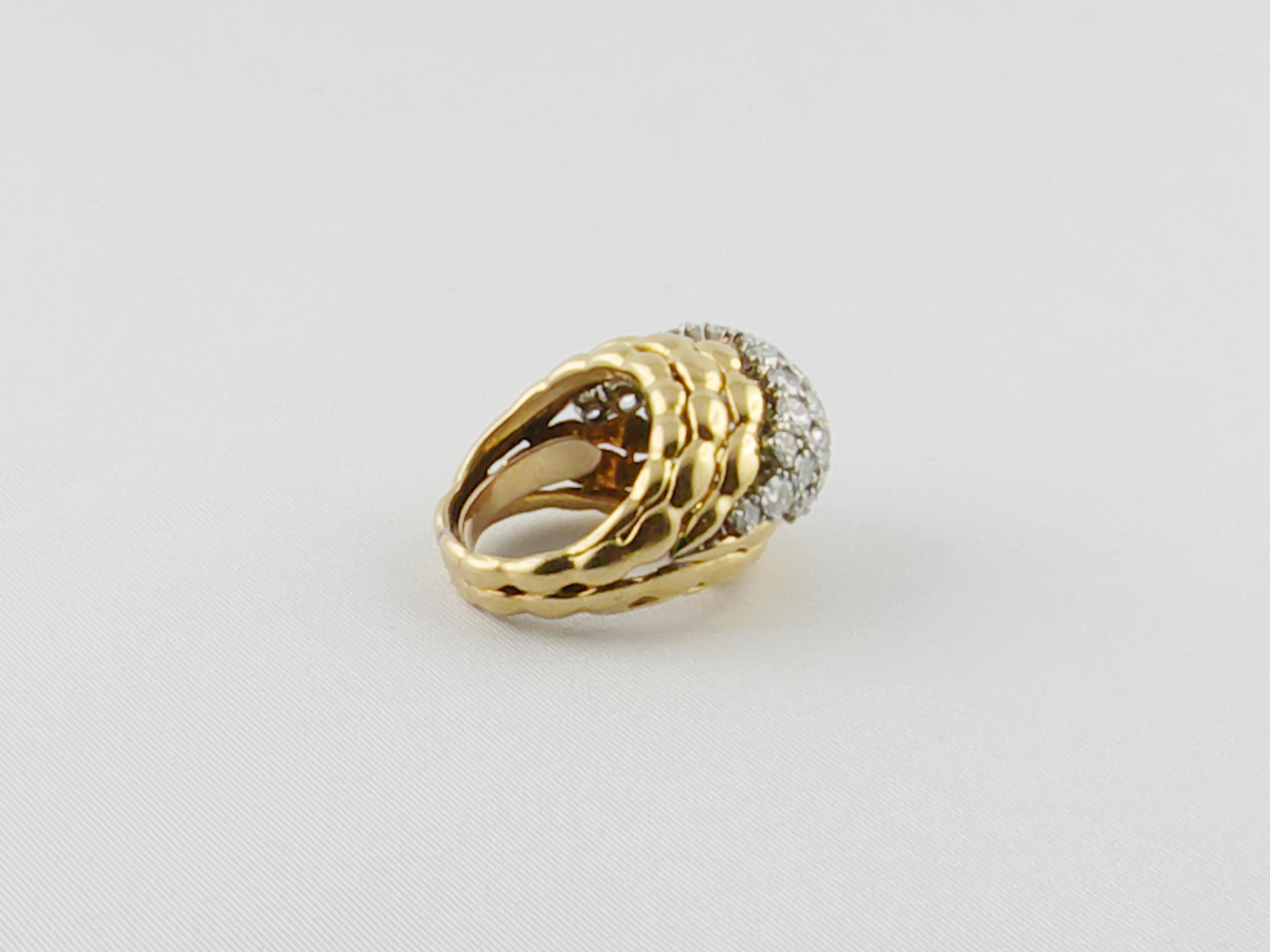 1960s Boucheron Paris Diamond 18 Karat Yellow Gold Ring In Good Condition In Torino, IT