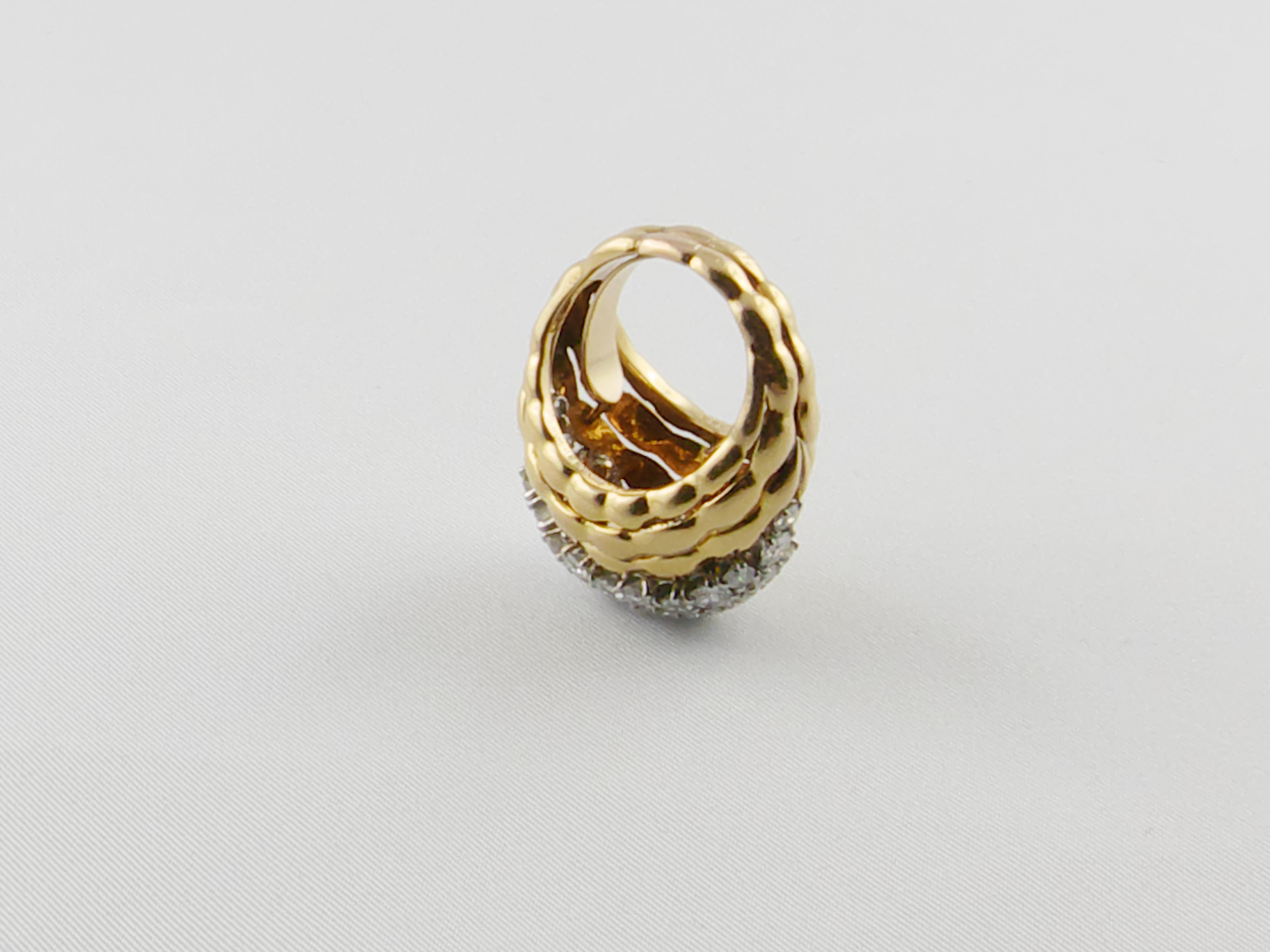 1960s Boucheron Paris Diamond 18 Karat Yellow Gold Ring 1
