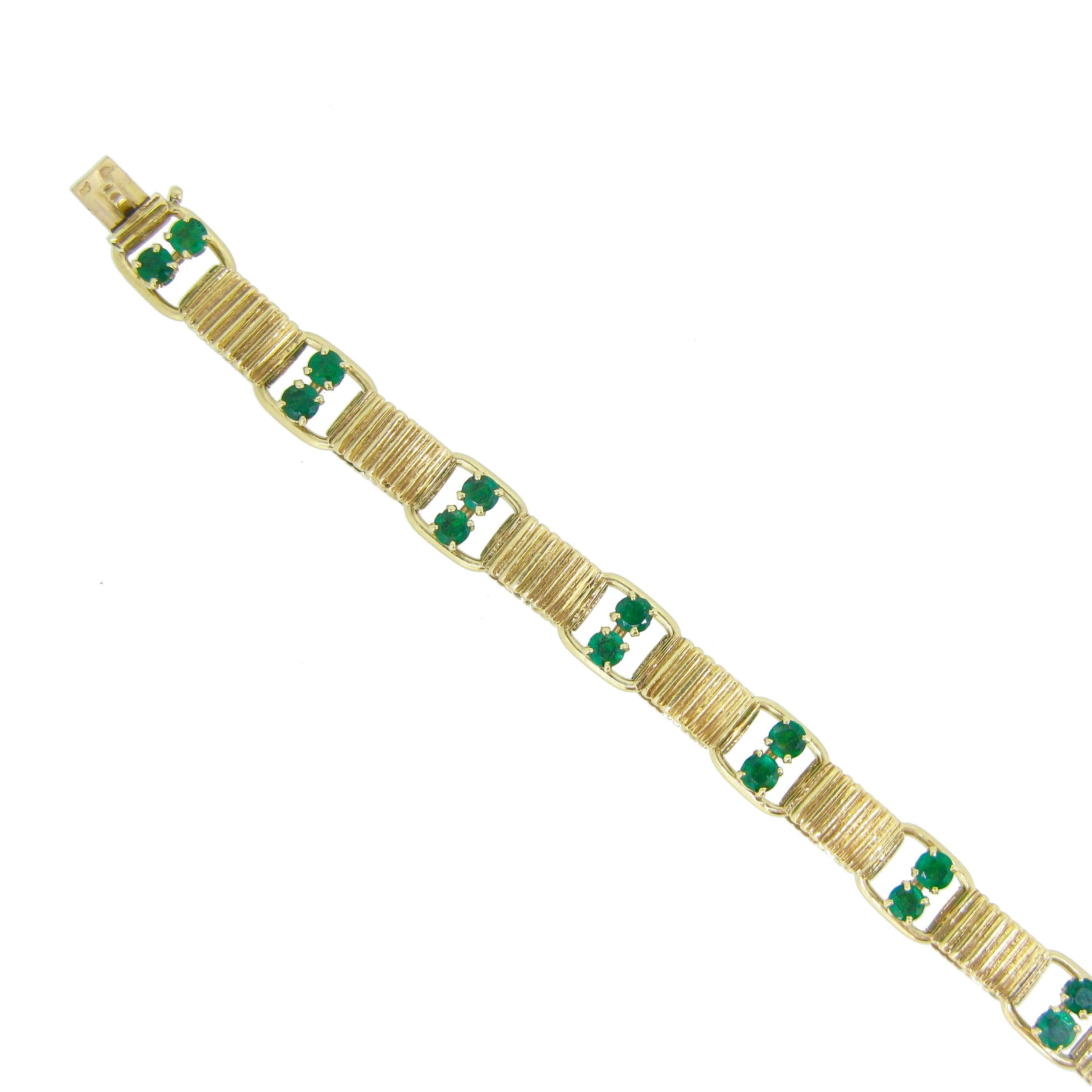 Retro 1960s Boucheron Paris Emeralds Yellow Gold Link Bracelet