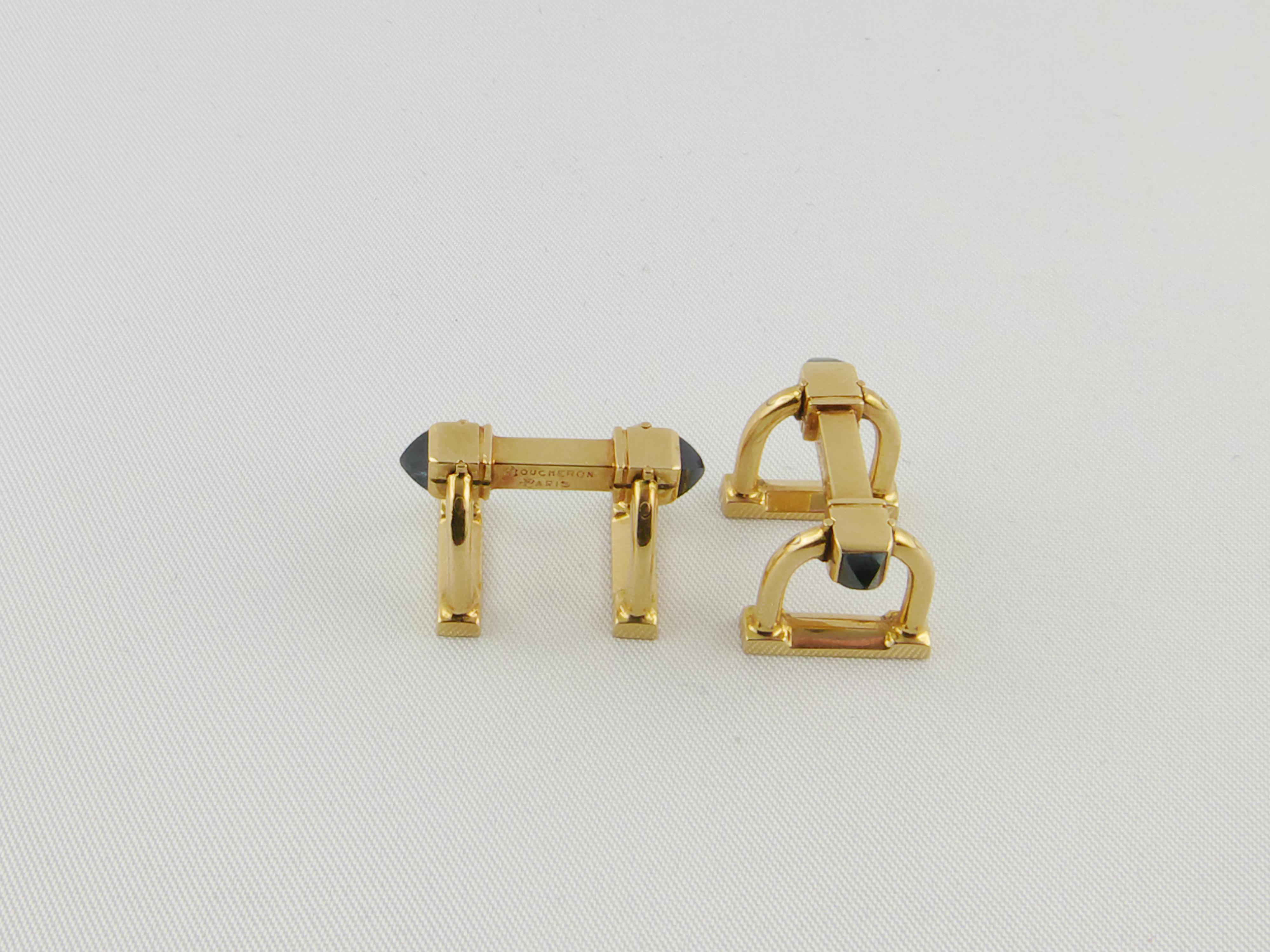 1960s Boucheron Sapphire and Yellow Gold Stirrup Cufflinks In Good Condition For Sale In Torino, IT