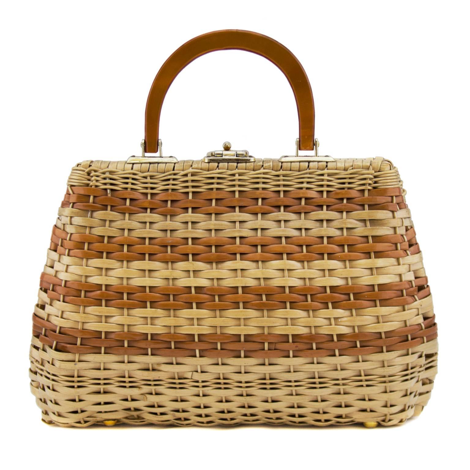 1960s Braided Tan and Brown Wicker Top Handle Bag  In Excellent Condition In Toronto, Ontario