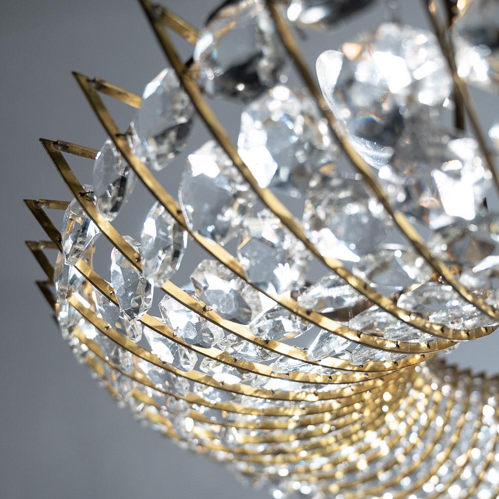 1960s Brass and Crystal Glass Chandelier in the Style of Lobmeyr For Sale 13