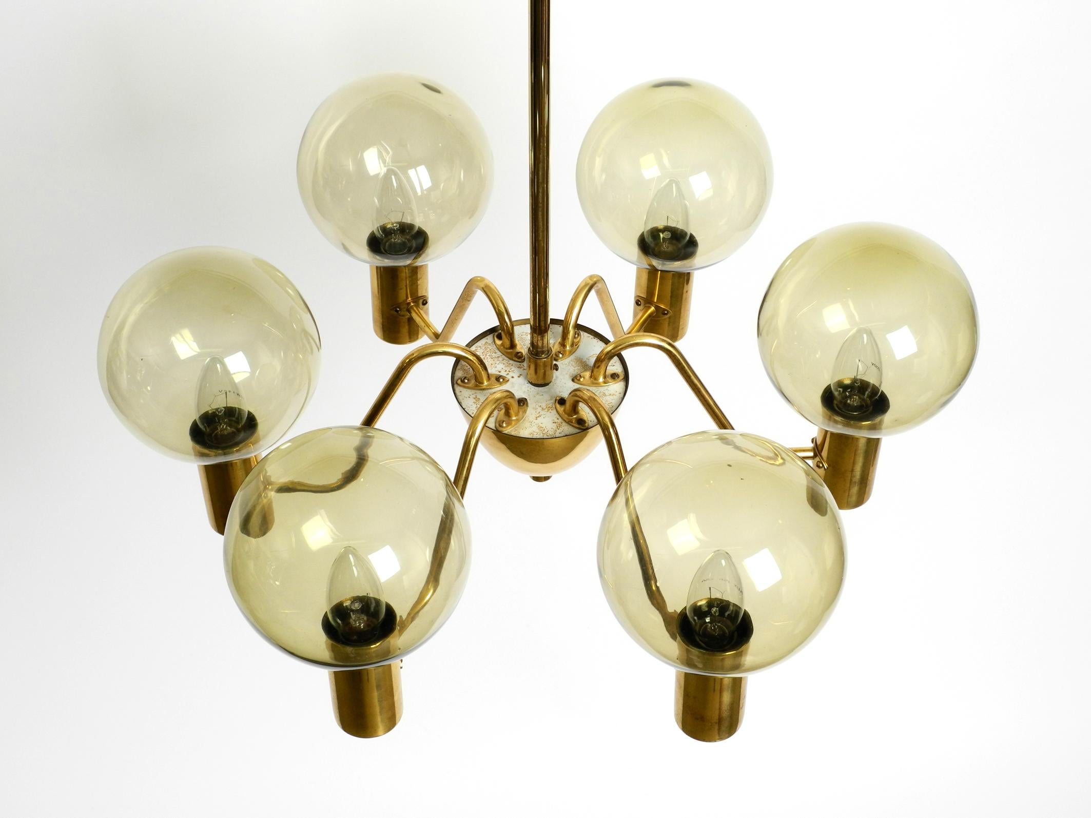 1960s Brass Ceiling Lamp by Hans Agne Jakobsson Model T 372/6 'Patricia' In Good Condition In München, DE