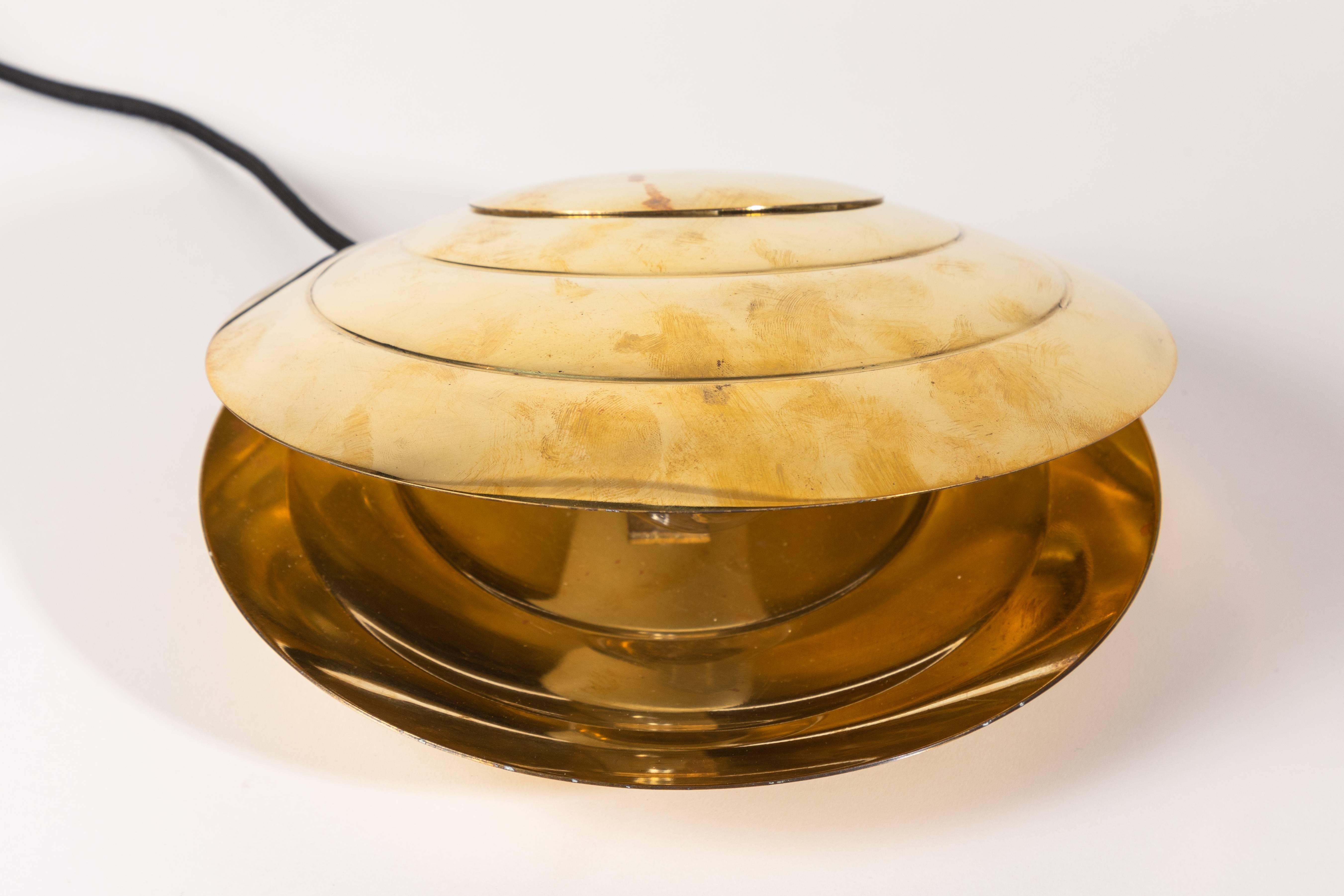 Mid-Century Modern 1960s Brass Clamshell Table Lamp by Angelo Brotto