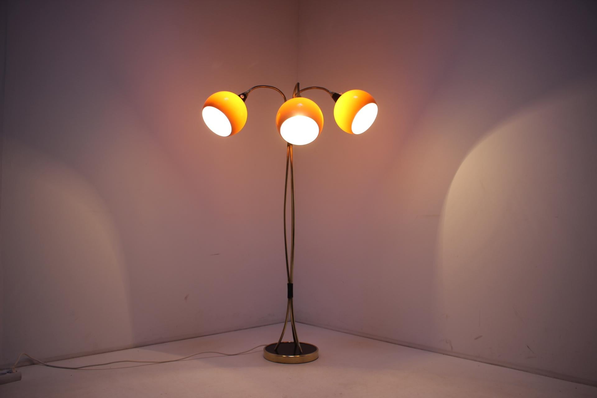 1960s Brass Floor Lamp, Czechoslovakia For Sale 10