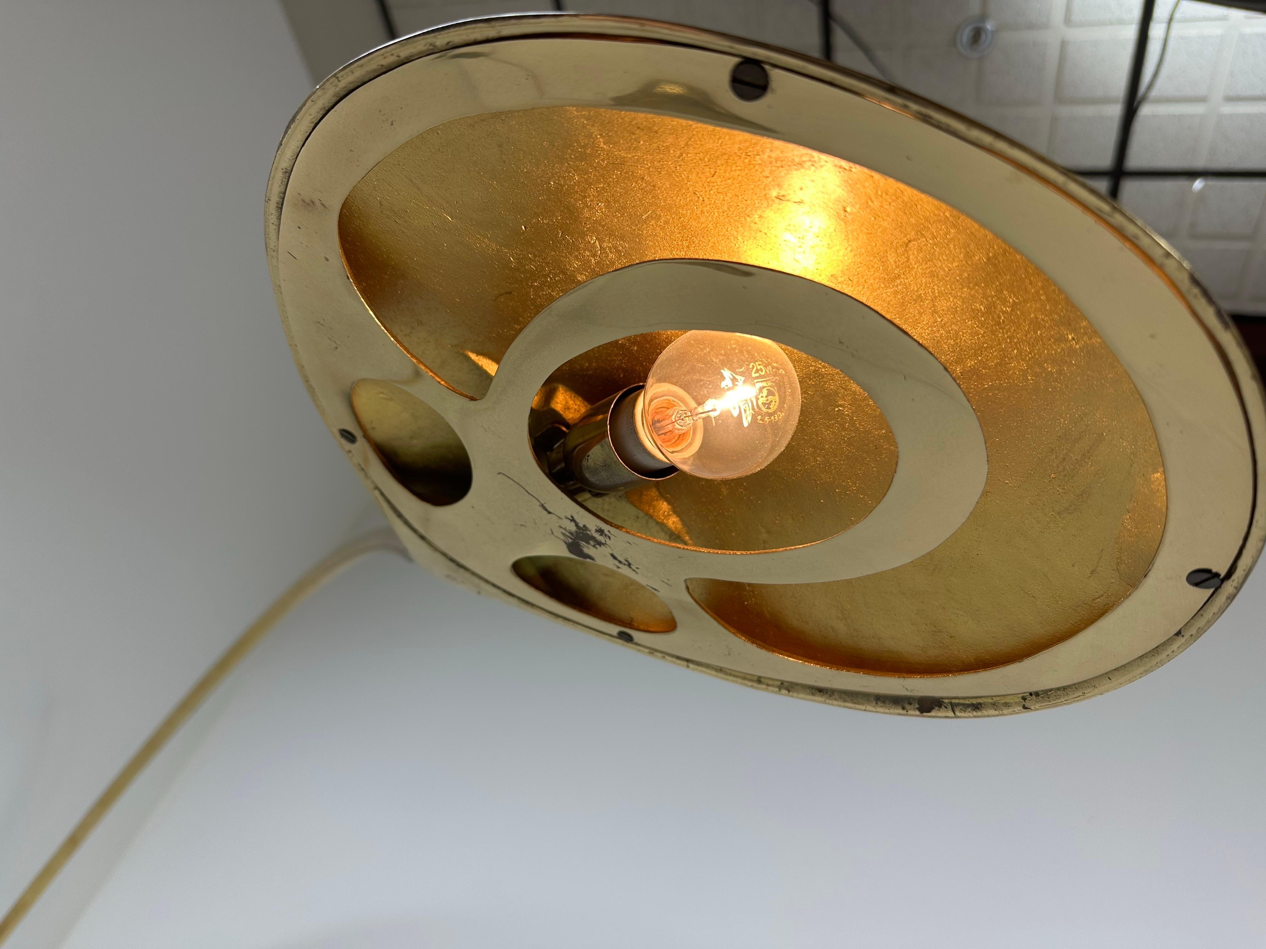 20ième siècle Laiton des années 1960  Lampadaire en vente