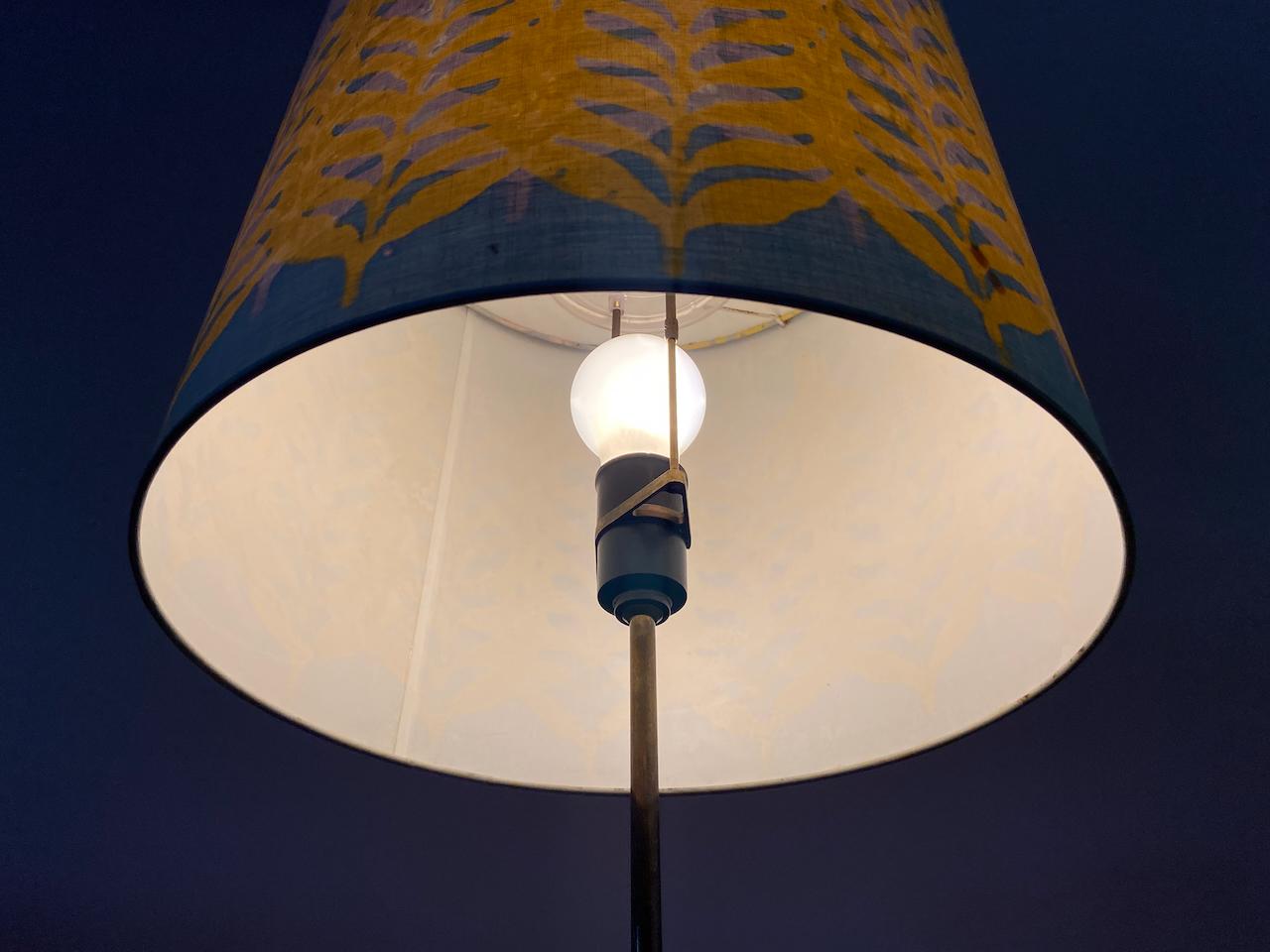 Lampada da tavolo Fog & Mørup in ottone del 1960, Made in Denmark in vendita 1