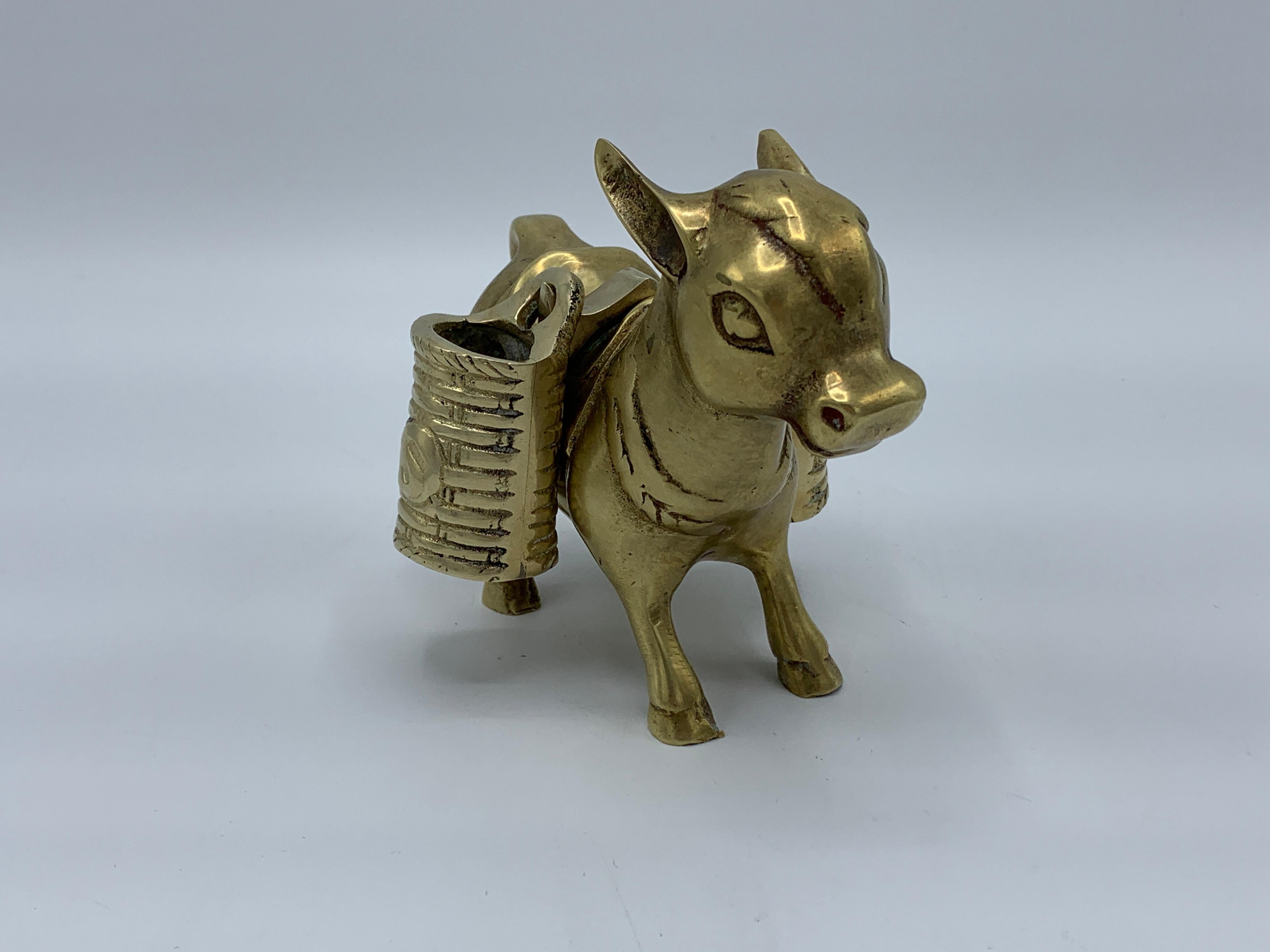 1960s Brass Mule with Saddle Bag Salt and Pepper Shaker Set In Good Condition In Richmond, VA