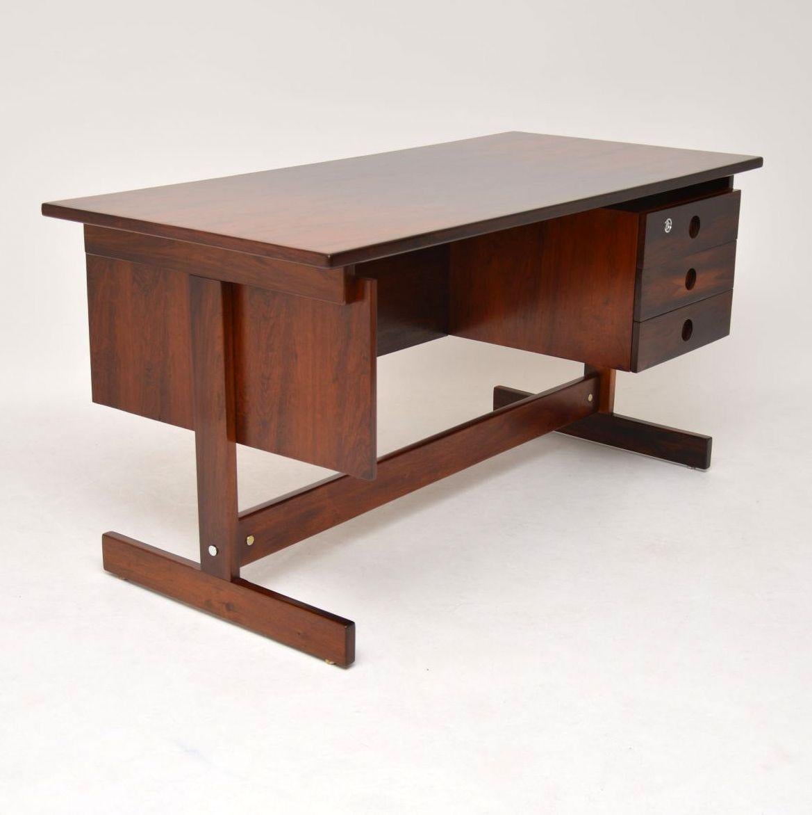 1960s Brazilian ‘Clara’ Desk by Sergio Rodriguez In Good Condition In London, GB
