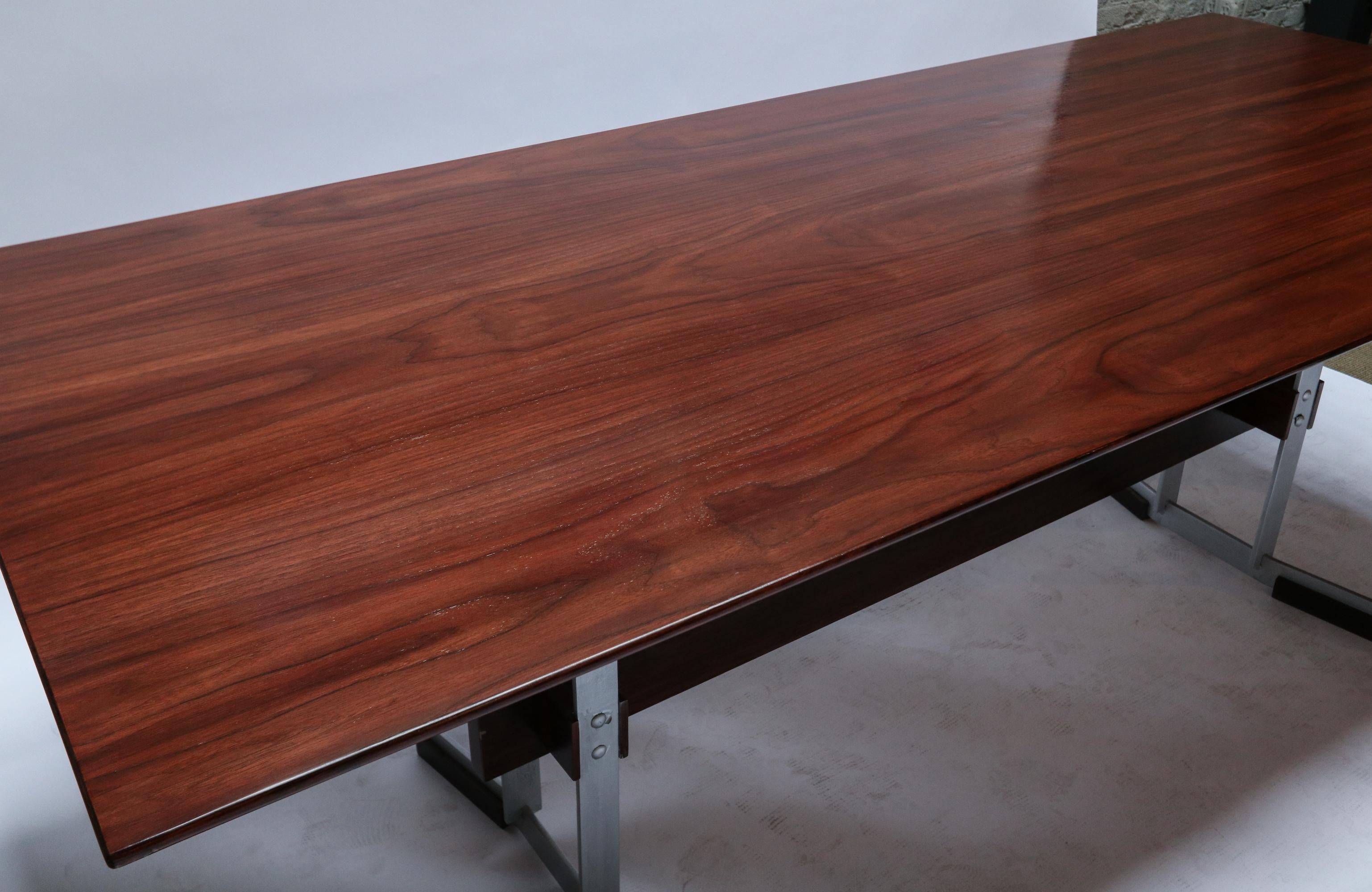 1960s Brazilian Jacaranda Wood Dining Table and Chairs Attributed to Zalszupin For Sale 2