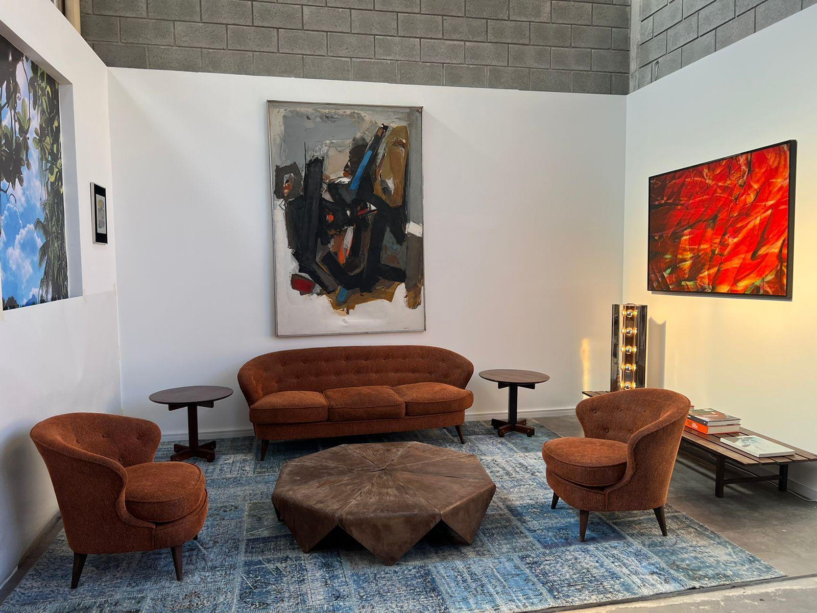 Mid-20th Century 1960's Brazilian Modern Sofa “Concha” in Hardwood & Fabric, by Joaquim Tenreiro For Sale