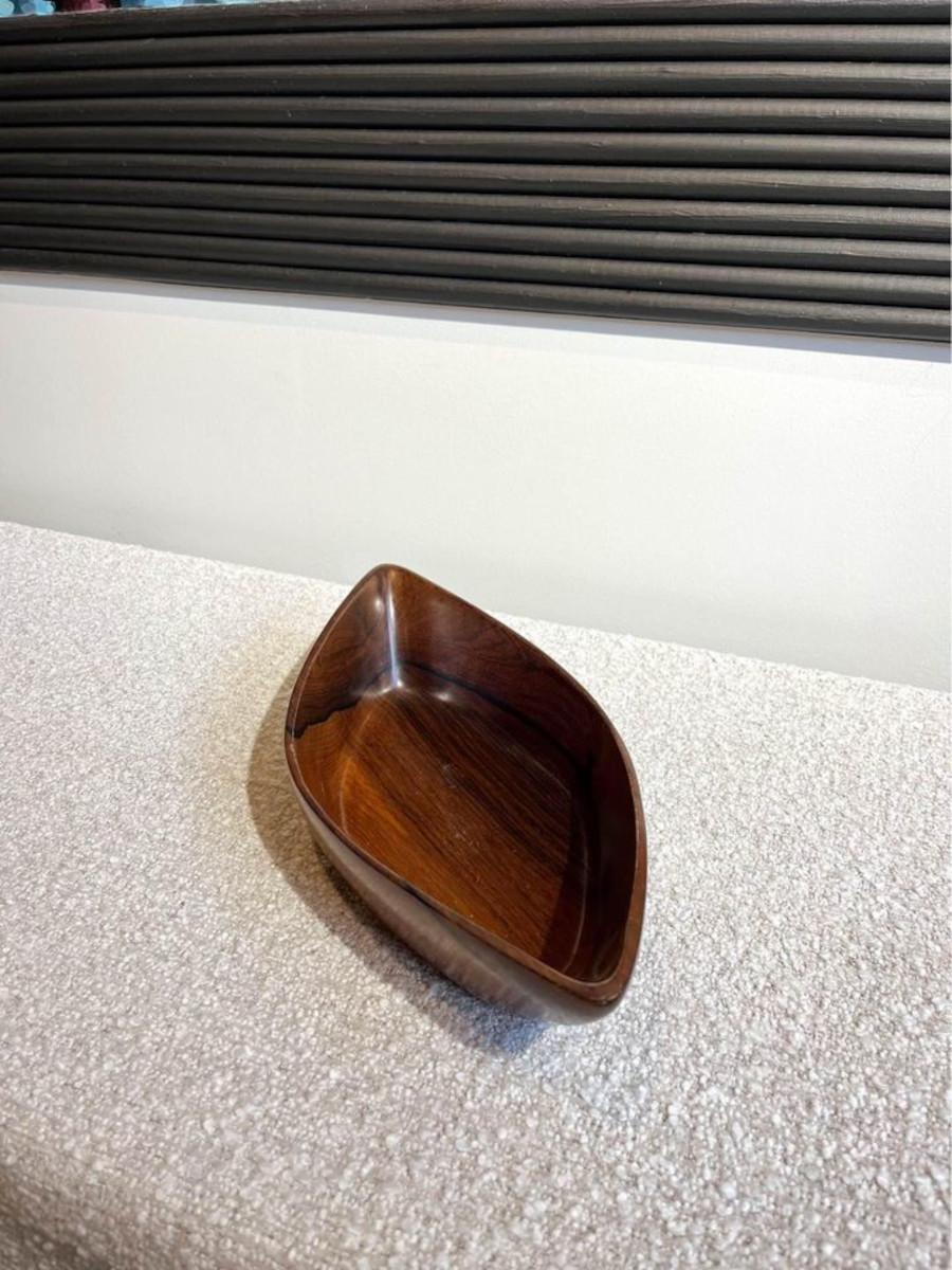 Mid-20th Century 1960s Brazilian Rosewood Bowl by Jean Gillon for Wood Art For Sale