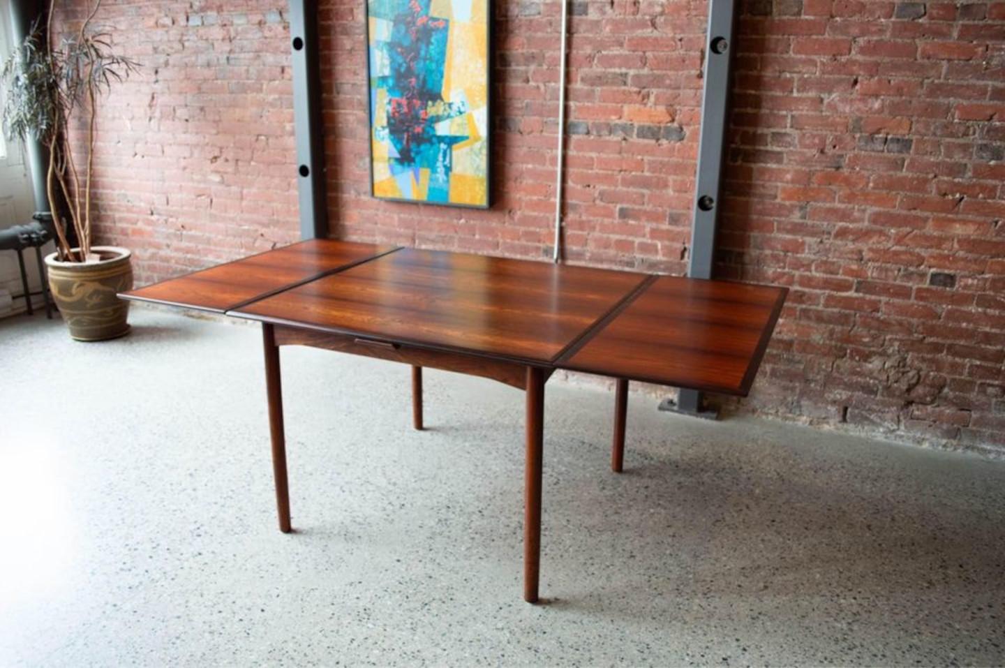 1960s Brazilian Rosewood Dining Table Made in Denmark For Sale 1