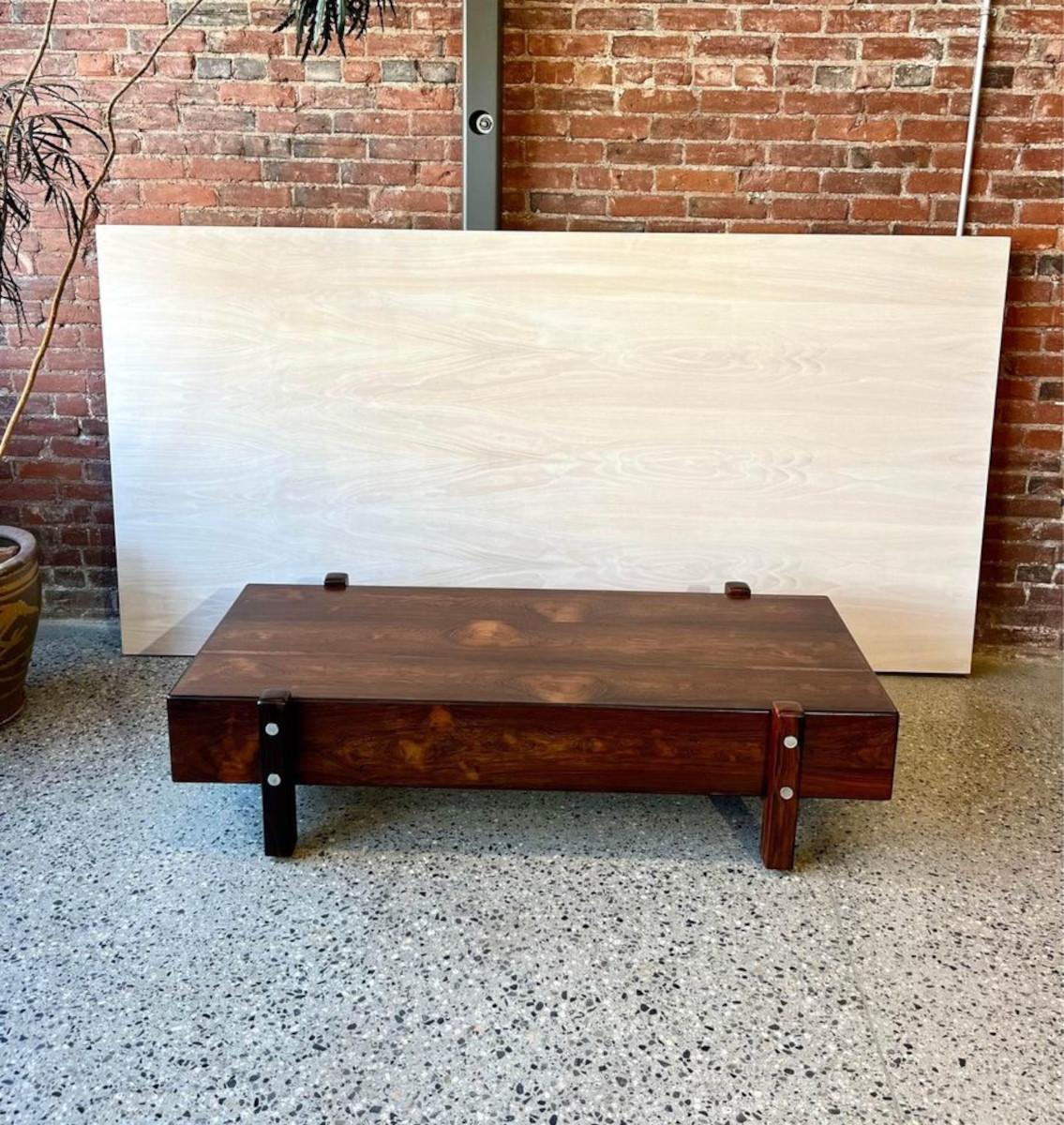 1960s Brazilian Rosewood Eleh Bench by Sergio Rodrigues In Excellent Condition For Sale In Victoria, BC