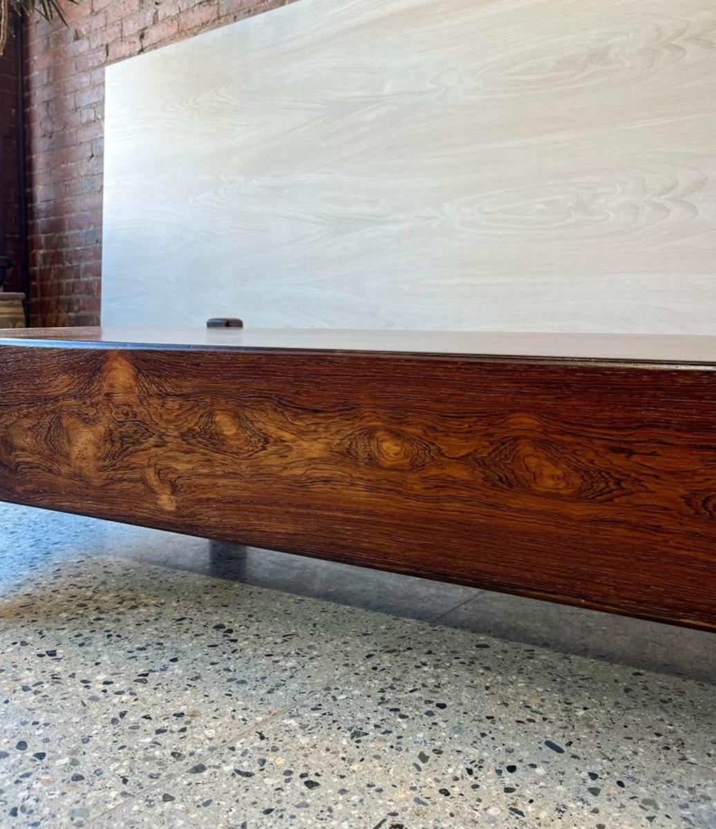 1960s Brazilian Rosewood Eleh Bench by Sergio Rodrigues For Sale 1