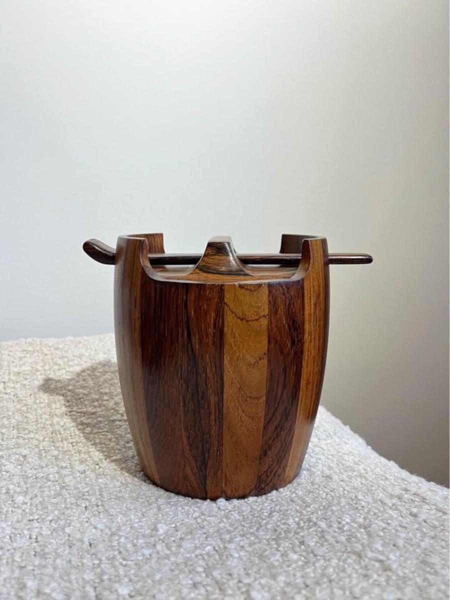 Mid-Century Modern 1960s Brazilian Rosewood Humidor by Jean Gillon for Wood Art For Sale