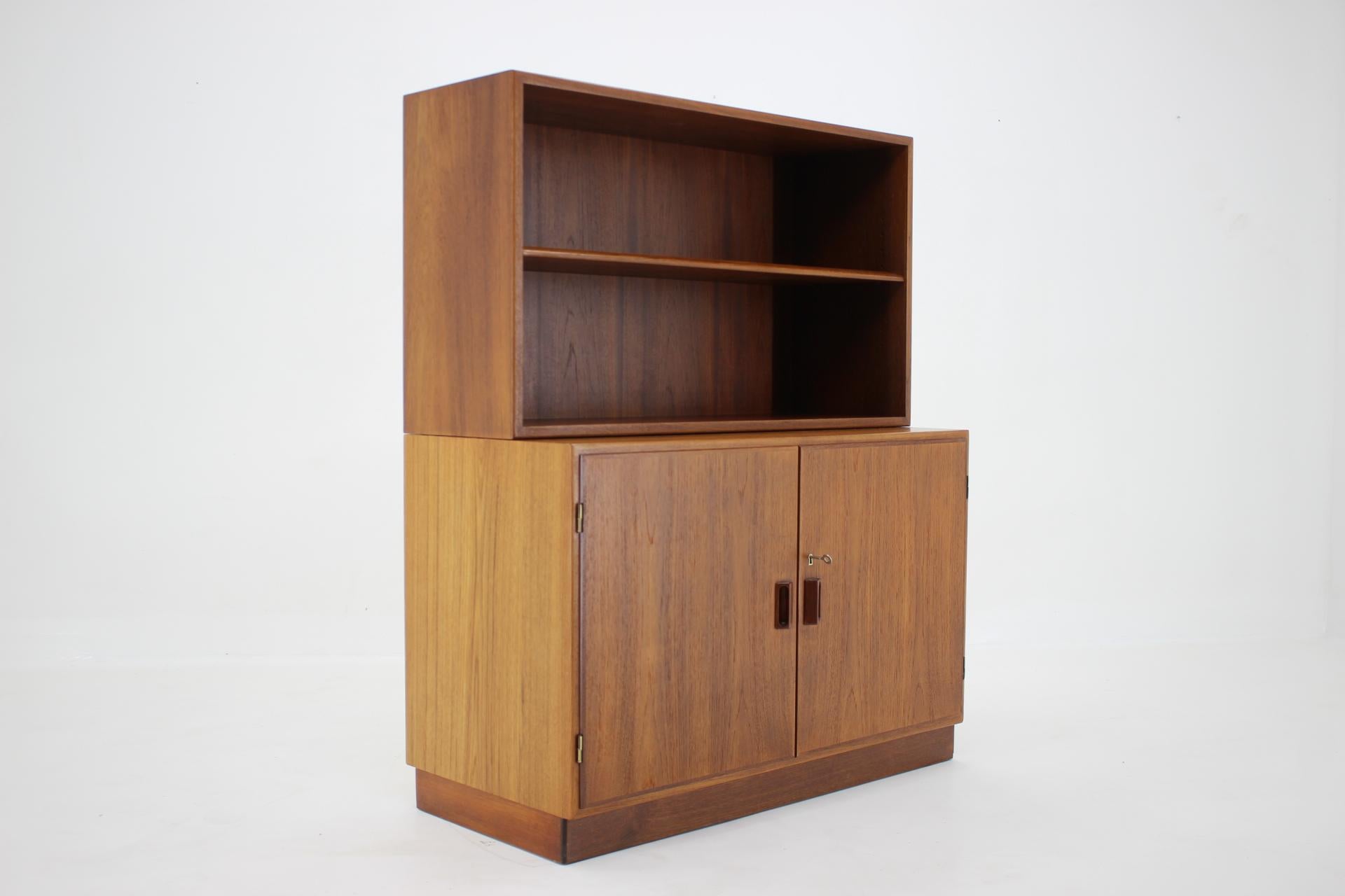 Mid-Century Modern 1960s Børge Mogensen Danish Teak Cabinet Bookcase, Denmark For Sale