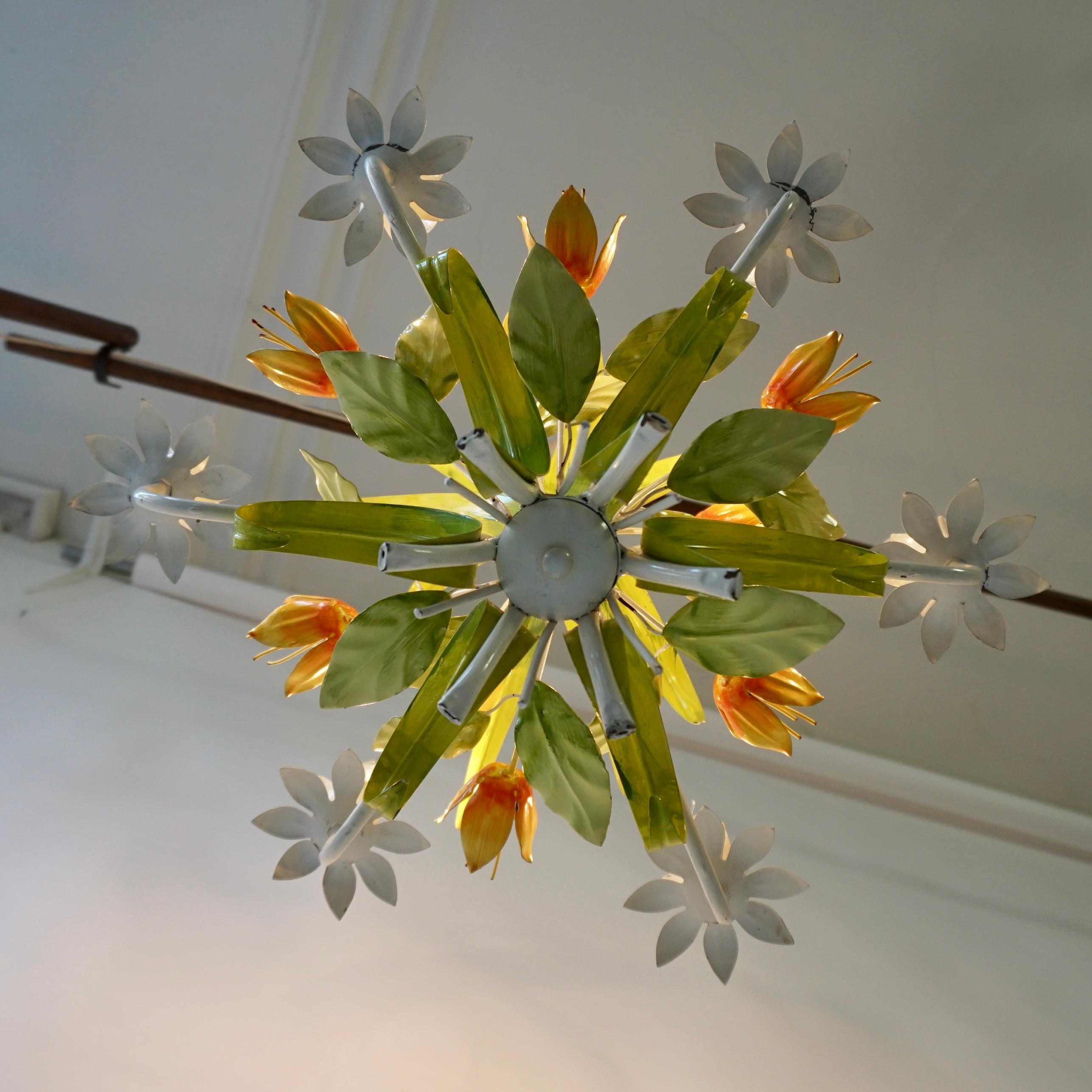 Peint 1960s Bright Boho Chic Italian Tole Painted Metal Chandelier With Floral Decor en vente