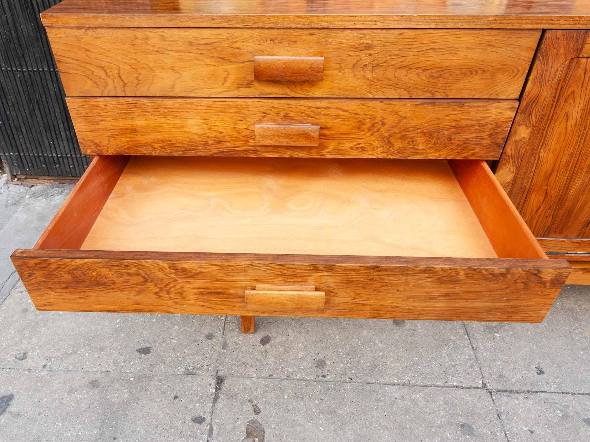 1960s British Bath Cabinet Makers Rosewood Polished Sideboard In Good Condition In London, GB
