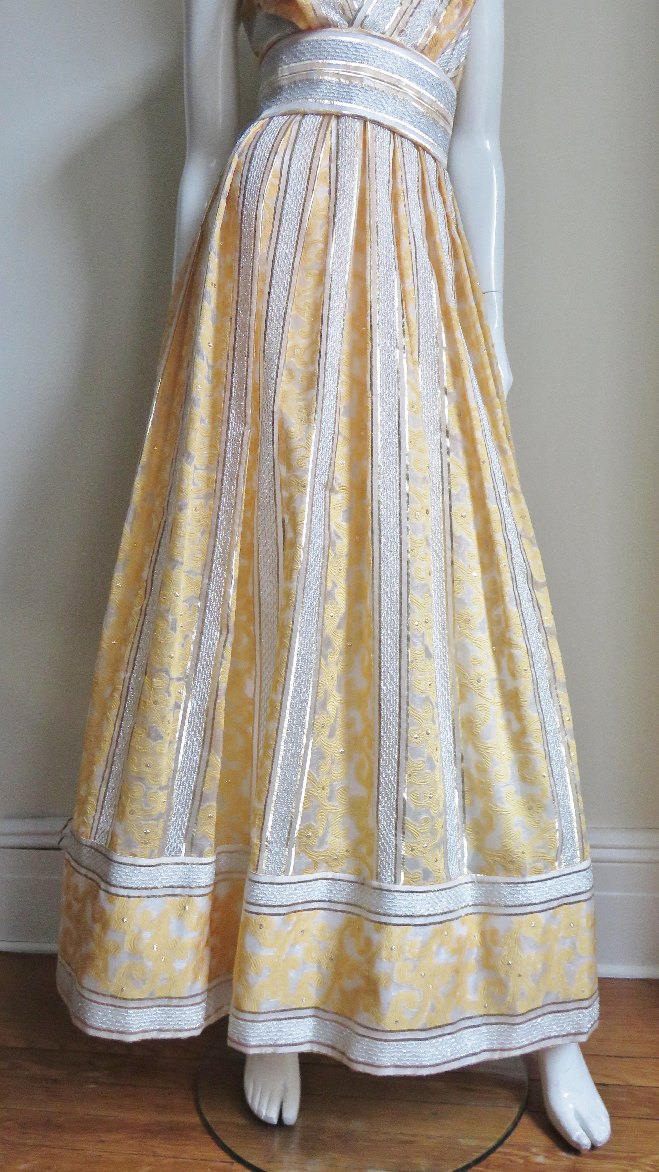 Women's 1960s British Hong Kong Silk Plunge Gown