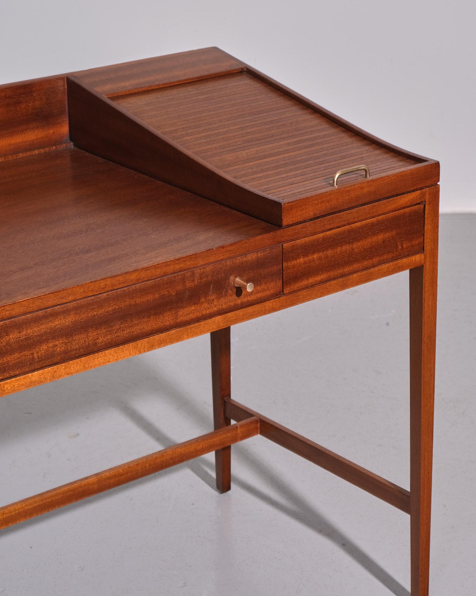 1960er Jahre Britischer Tambour-Tür-Schreibtisch im Angebot 2