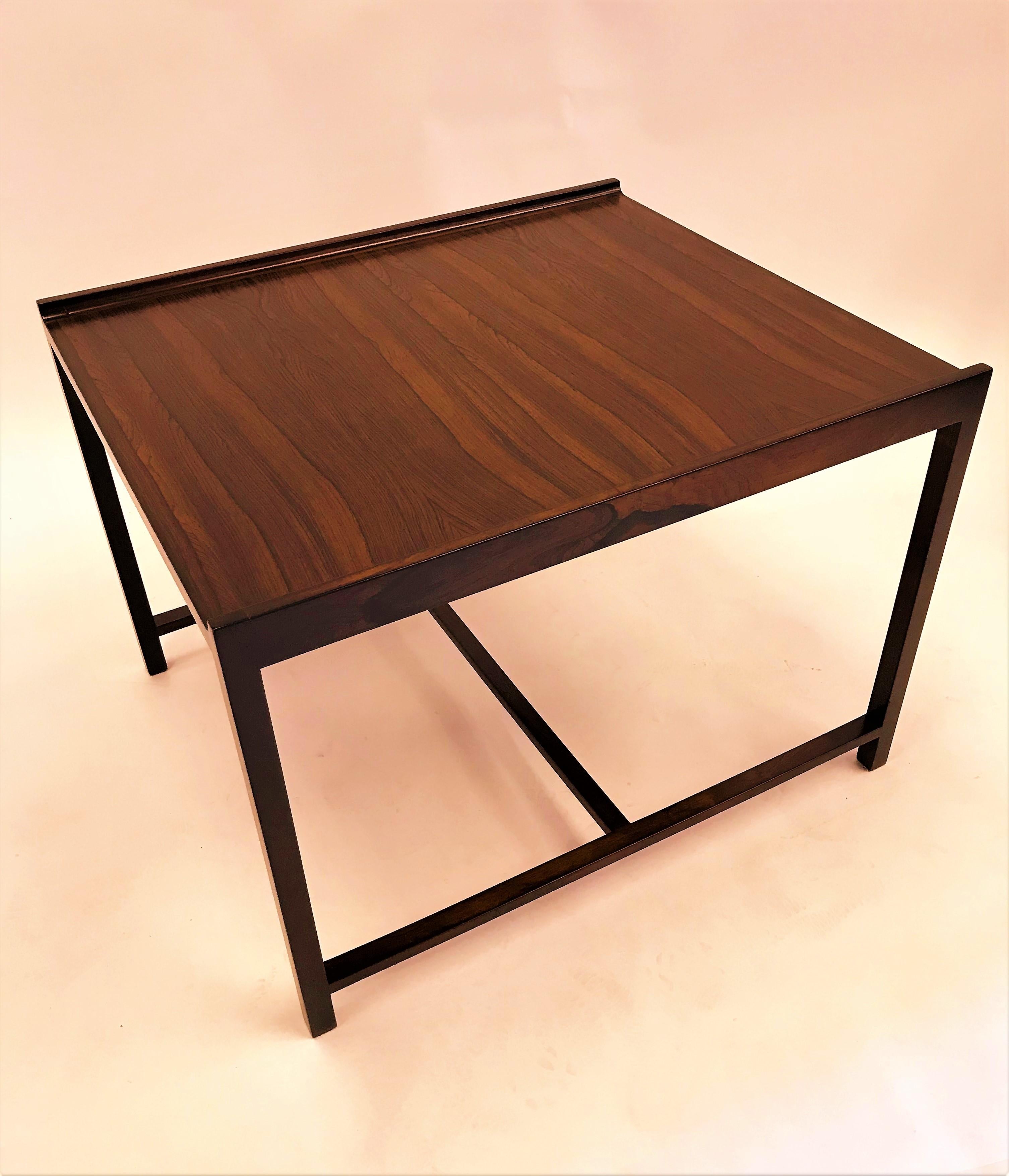 REDUCED FROM $ 1,650....Spectacular 1960s Mid-Century Modern rosewood or Palissandre table by Bröde Blindheim of Sykklyven Norway. Featuring a richly figured bookmatched rosewood on the top and solid rosewood sides, legs and stretchers and curved