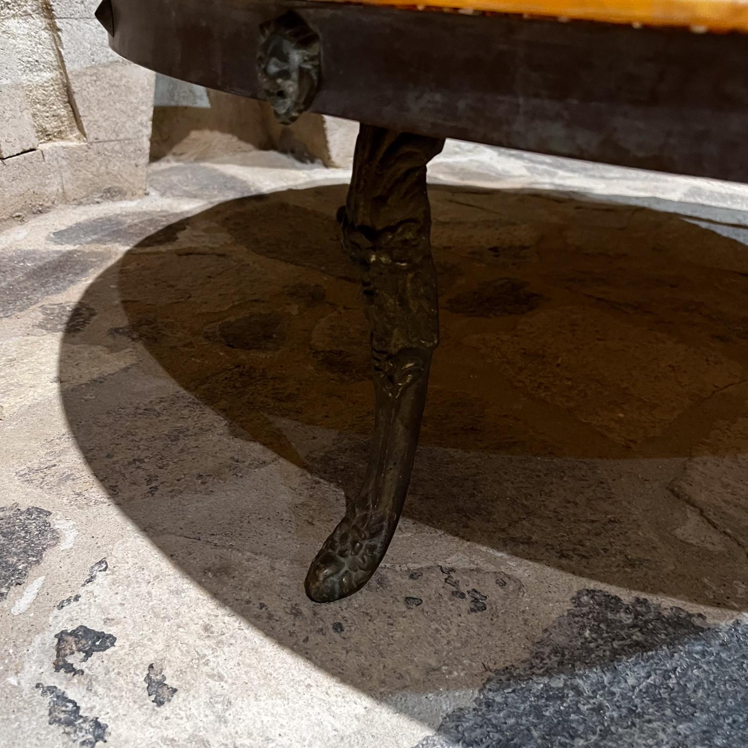 Milieu du XXe siècle Magnifique table basse Muller of Mexico en bronze et onyx des années 1960, restaurée en vente