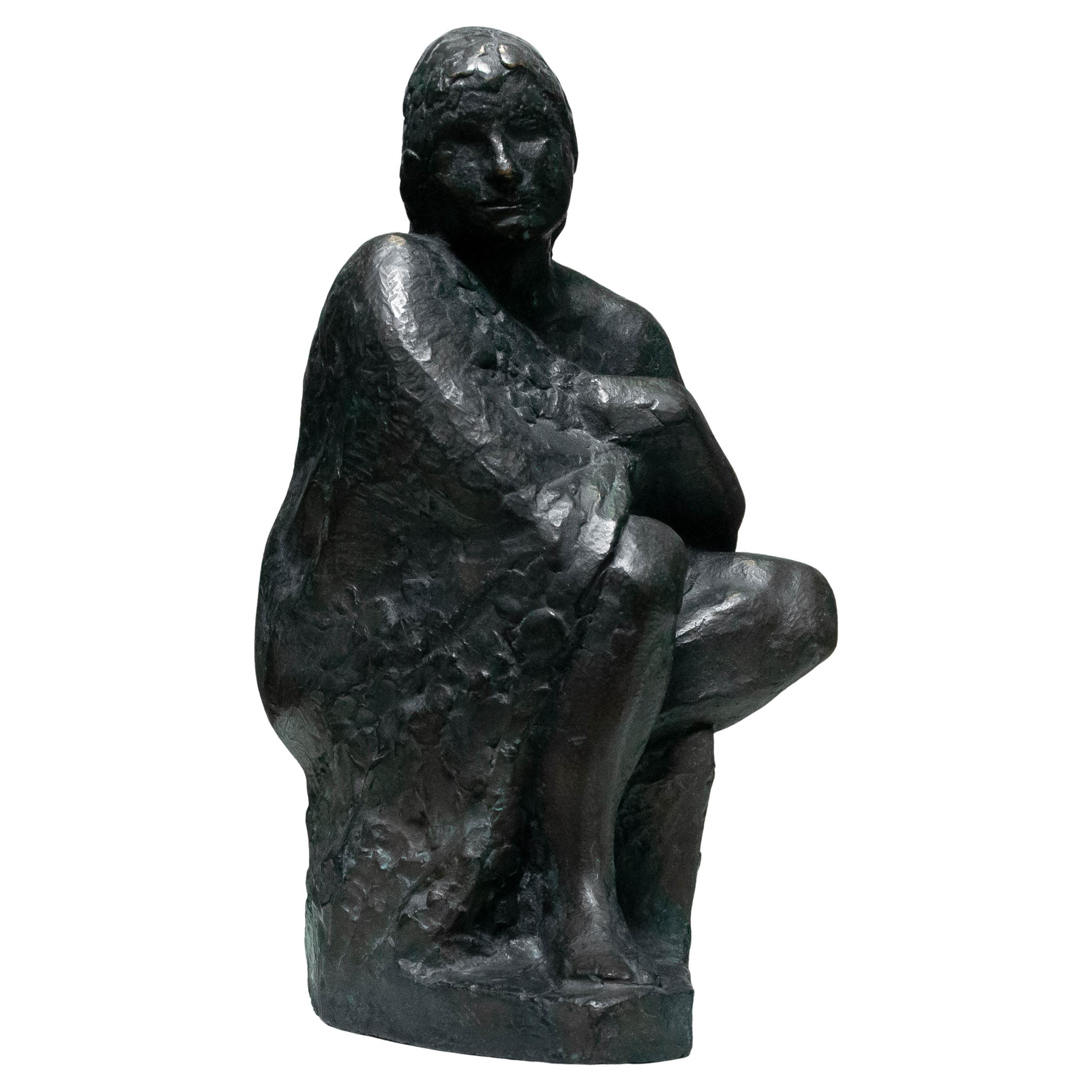 Un pezzo d'arte in ottone estremamente bello e decorativo, realizzato dal famoso artista svedese Thure Thörn, raffigurante una donna seduta con una grande patina dovuta agli anni.
Ne sono stati realizzati solo sette esemplari e questa statua è