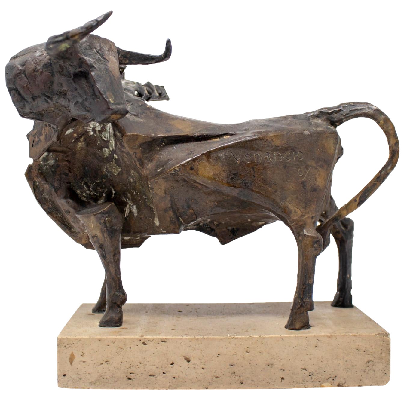 Scultura di toro in bronzo del 1960 di Venancio Blanco