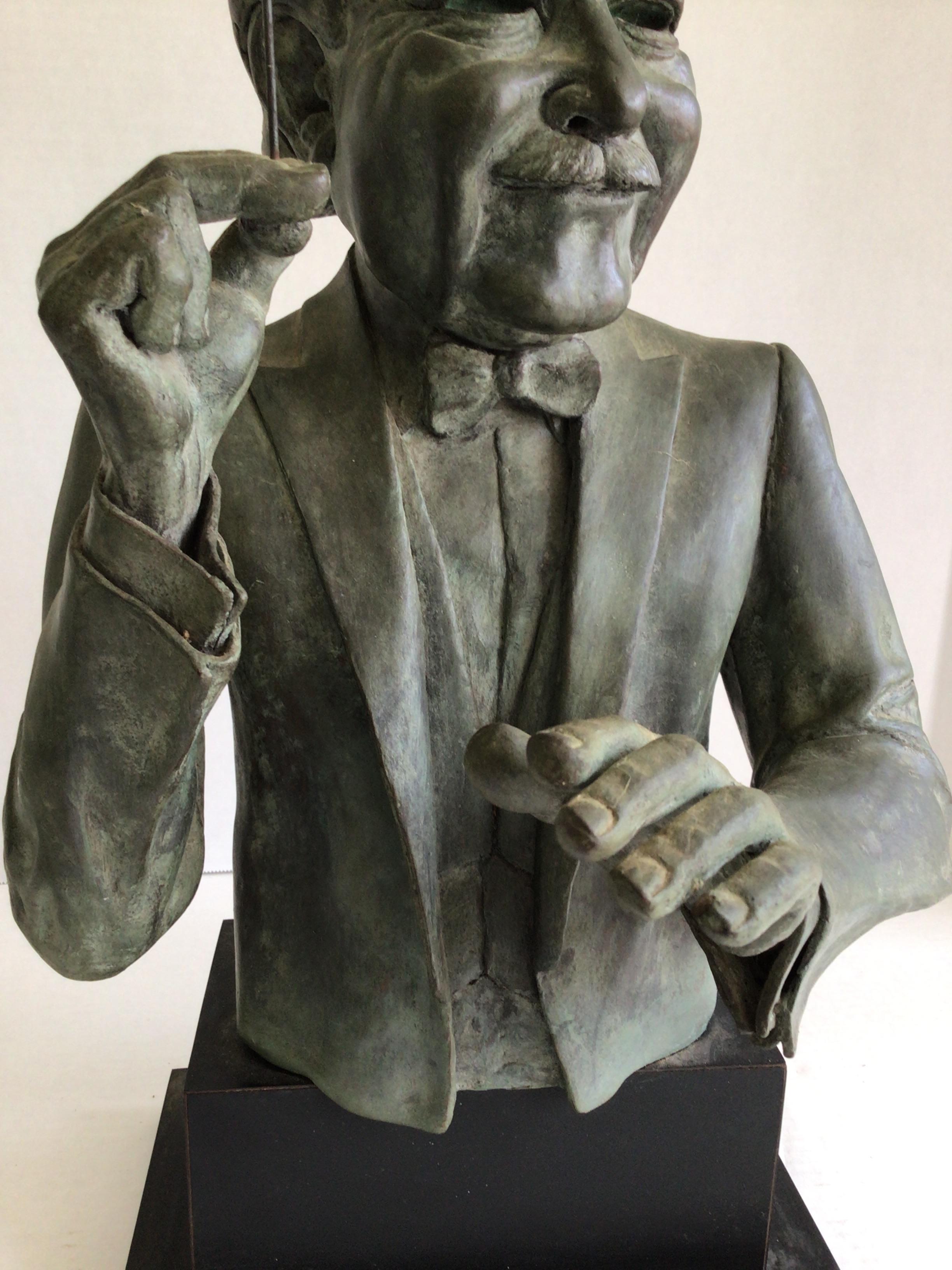 Scultura in gesso di bronzo del 1960 raffigurante un Maestro/Conduttore su base di Wood in vendita 1