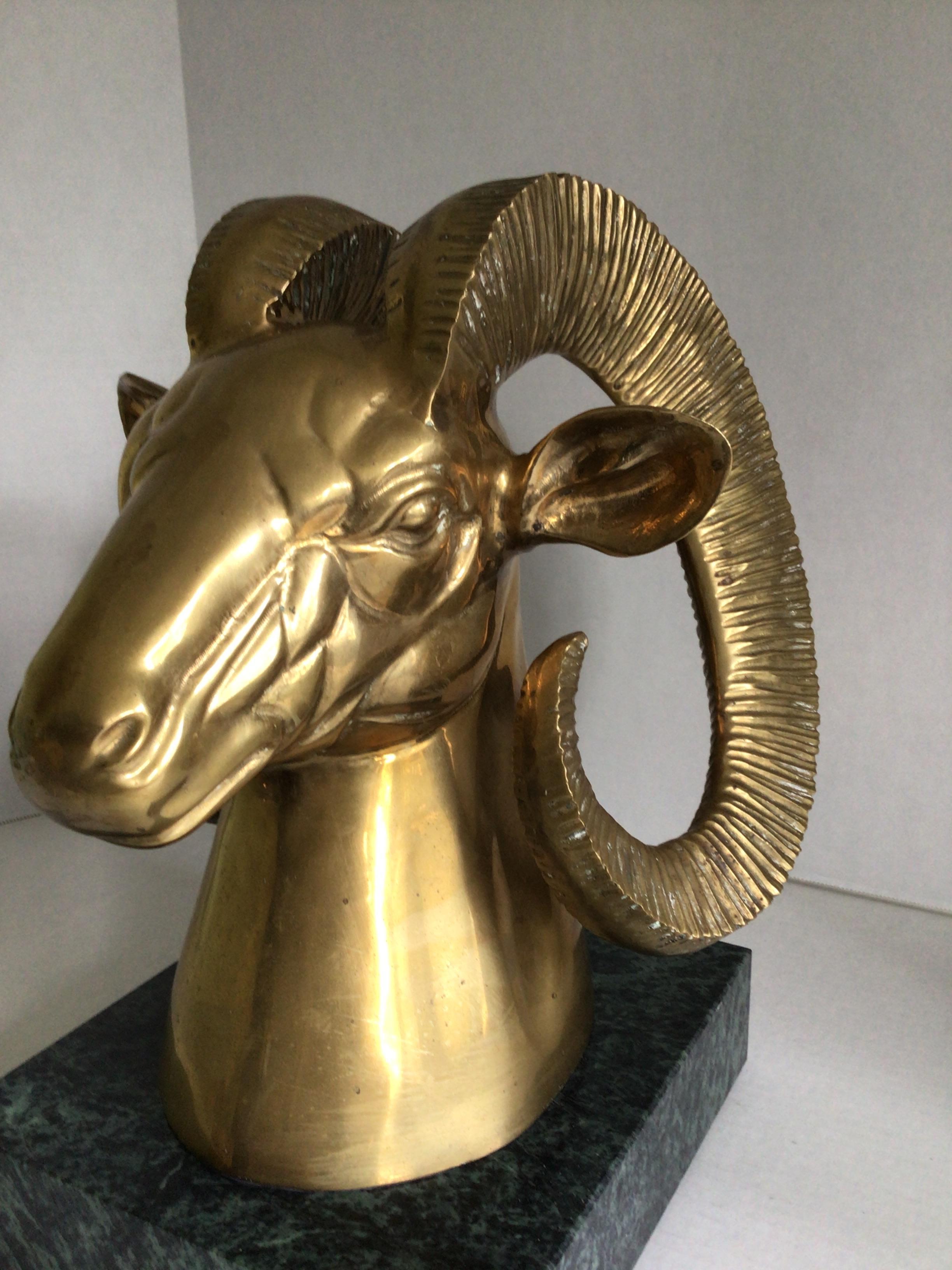 Bronzo Ariete in bronzo del 1960 su base di marmo in vendita