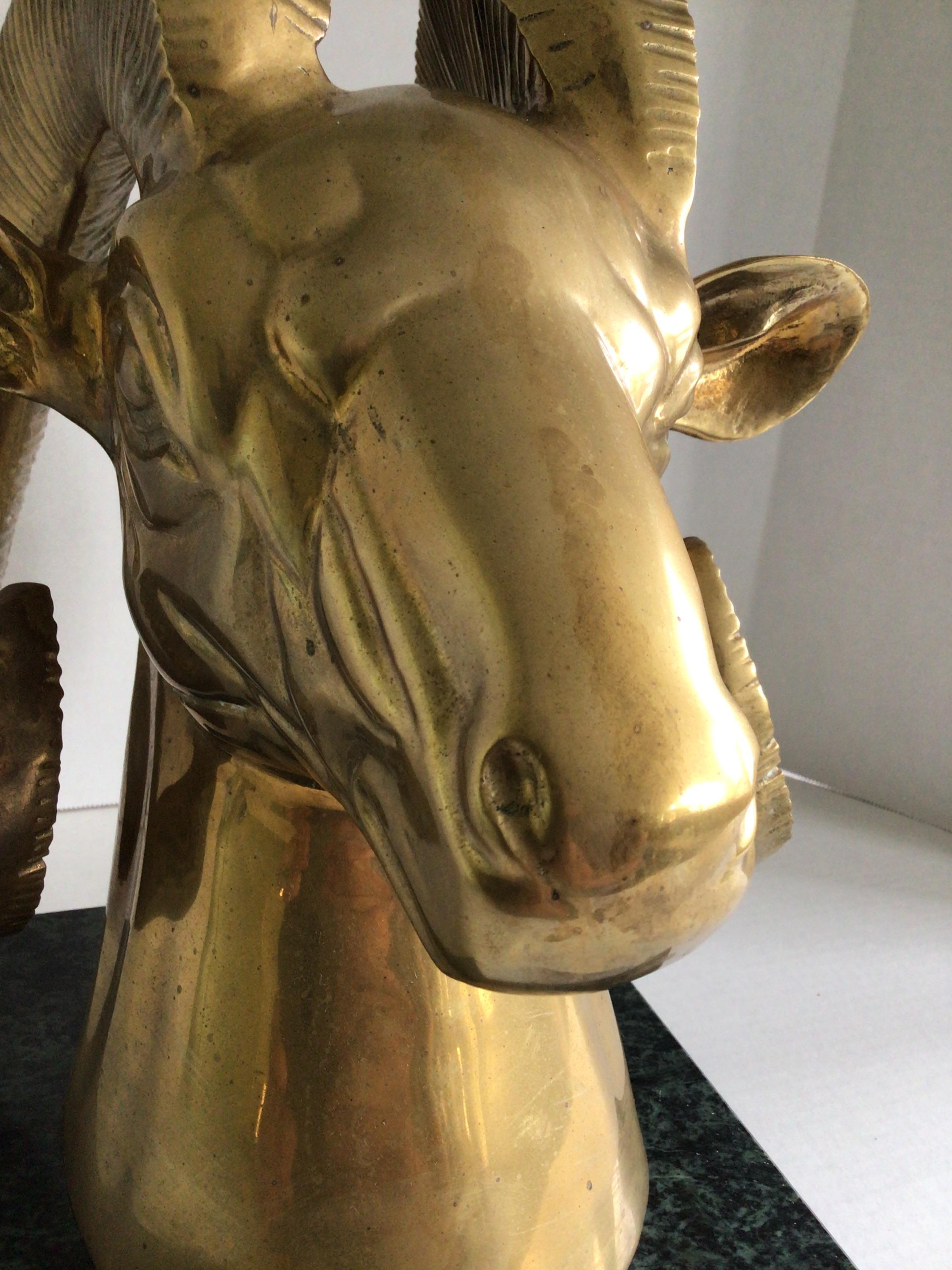 Ariete in bronzo del 1960 su base di marmo in vendita 1