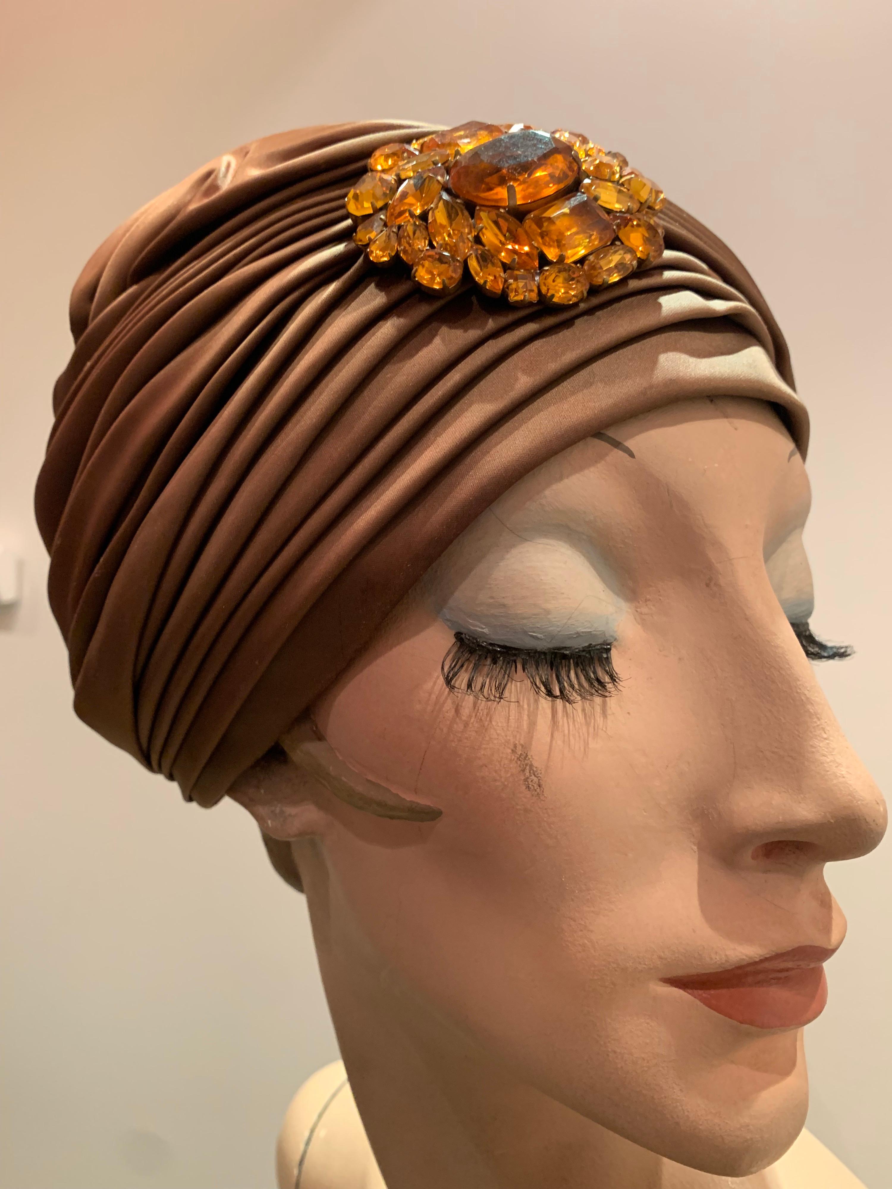 1960s Bronze Satin Turban Hat W/ Large Amber Cabochon Brooch In Excellent Condition For Sale In Gresham, OR
