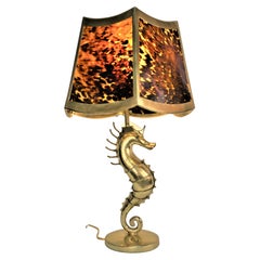 Lámpara de mesa caballito de mar de bronce de los años 60 con paneles de caparazón de tortuga de imitación