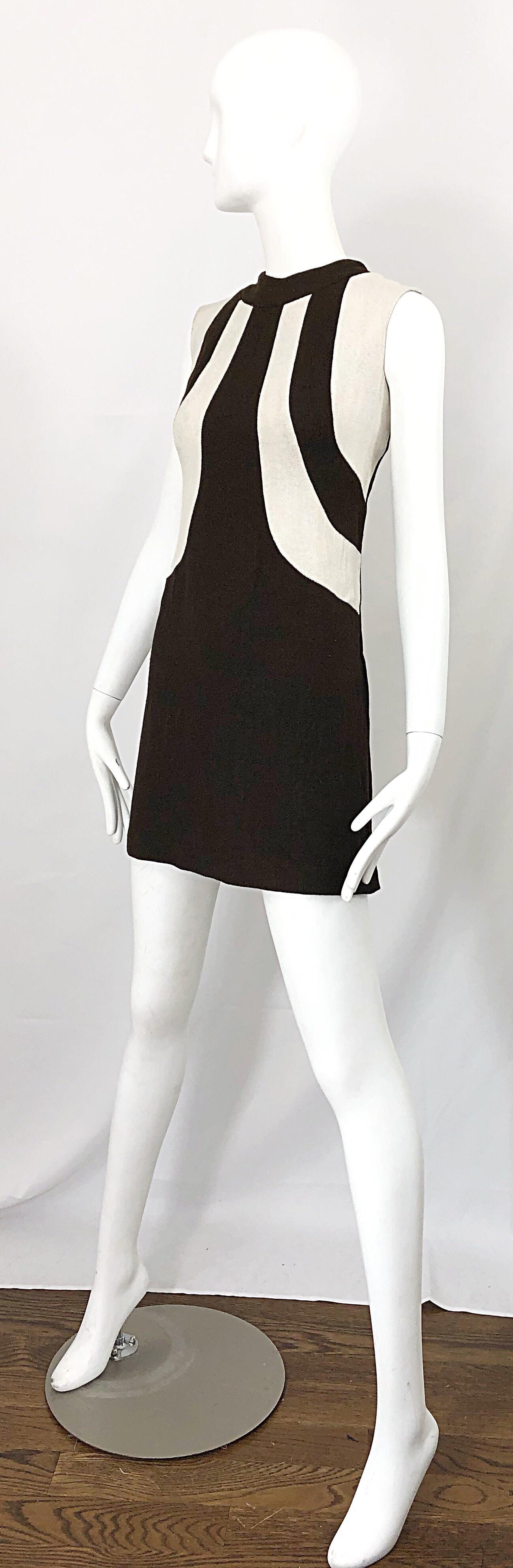 1960s Brown and Ivory Linen Space Age Vintage 60s Mod Mini Shift Dress 2
