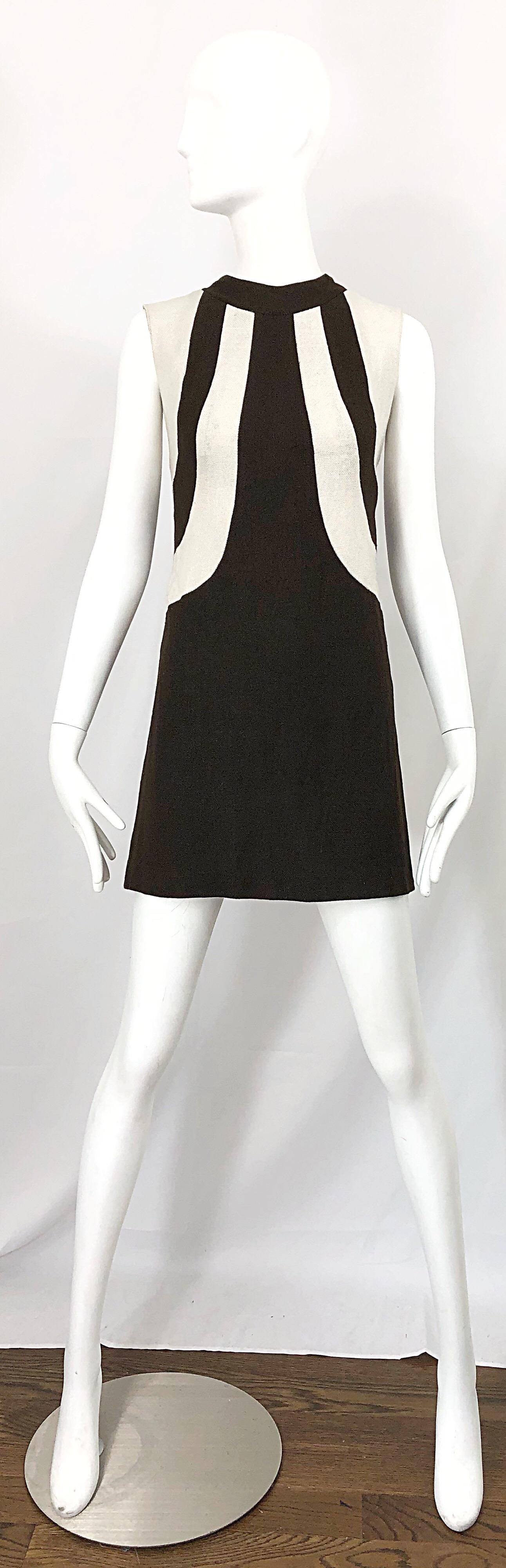 1960s Brown and Ivory Linen Space Age Vintage 60s Mod Mini Shift Dress 6
