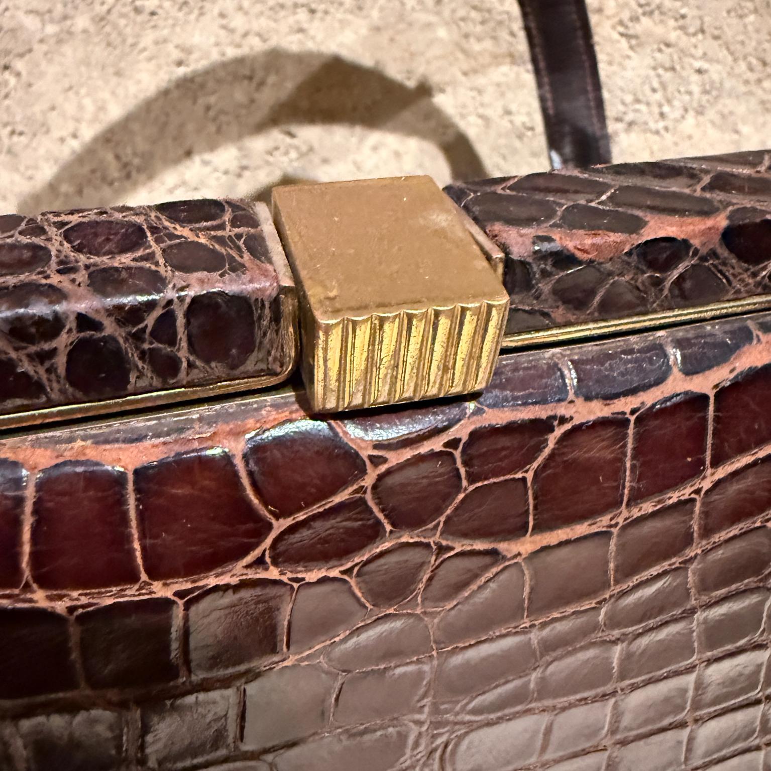 1960s Brown Crocodile Handbag Deauville In Fair Condition For Sale In Chula Vista, CA