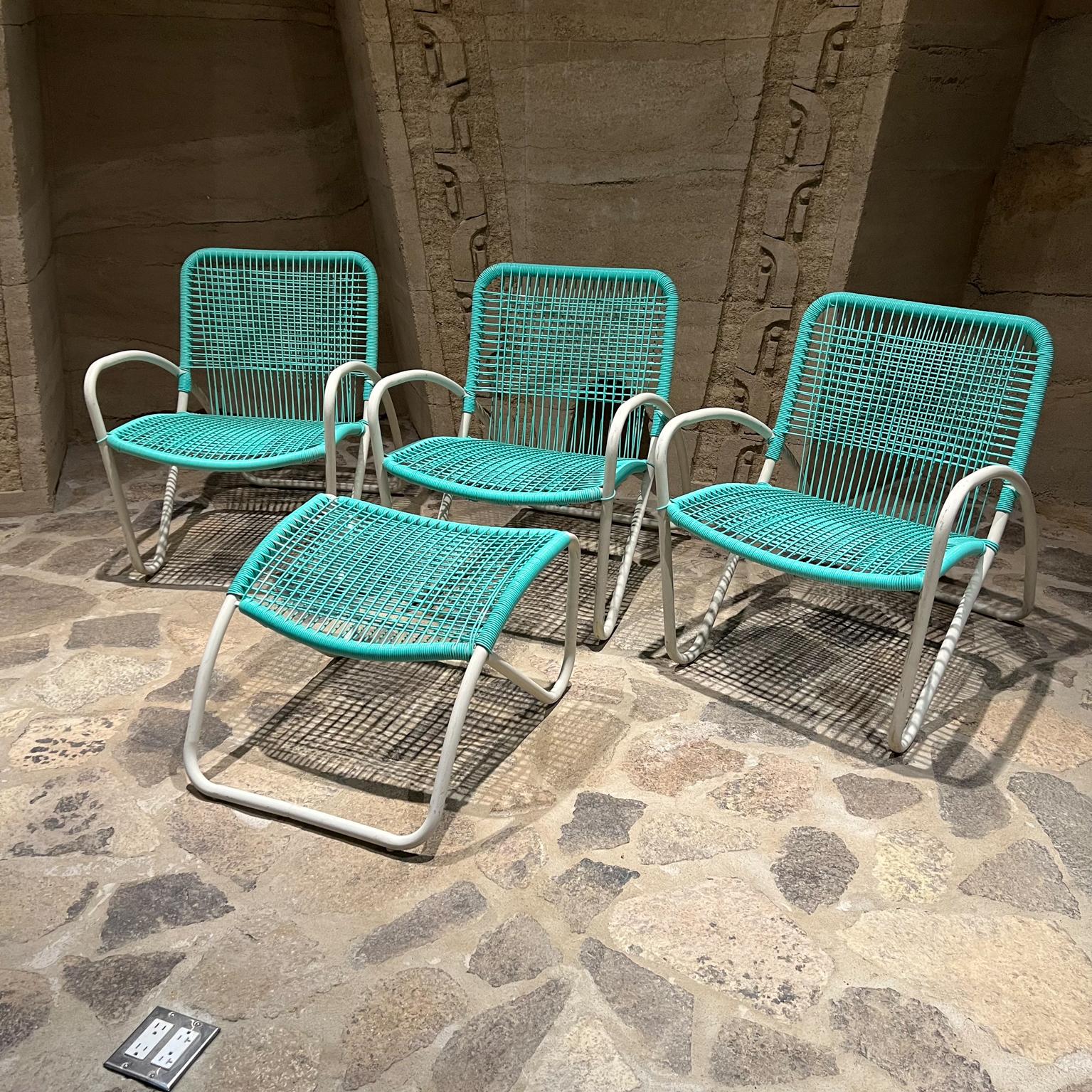 Aluminum 1960s Brown Jordan Vintage Patio Set 4 Chairs and 1 Ottoman Style of Walter Lamb For Sale