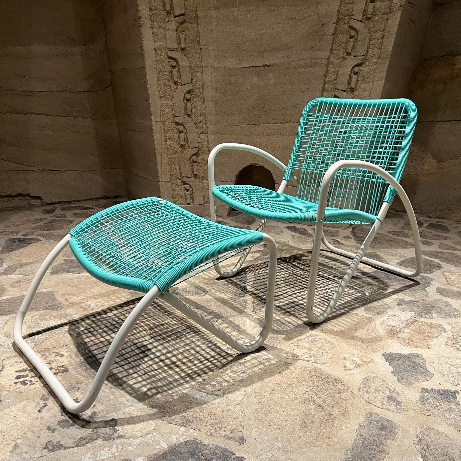 Ensemble de patio Jordan marron des années 1960, 4 chaises et 1 pouf de style Walter Lamb en vente 4