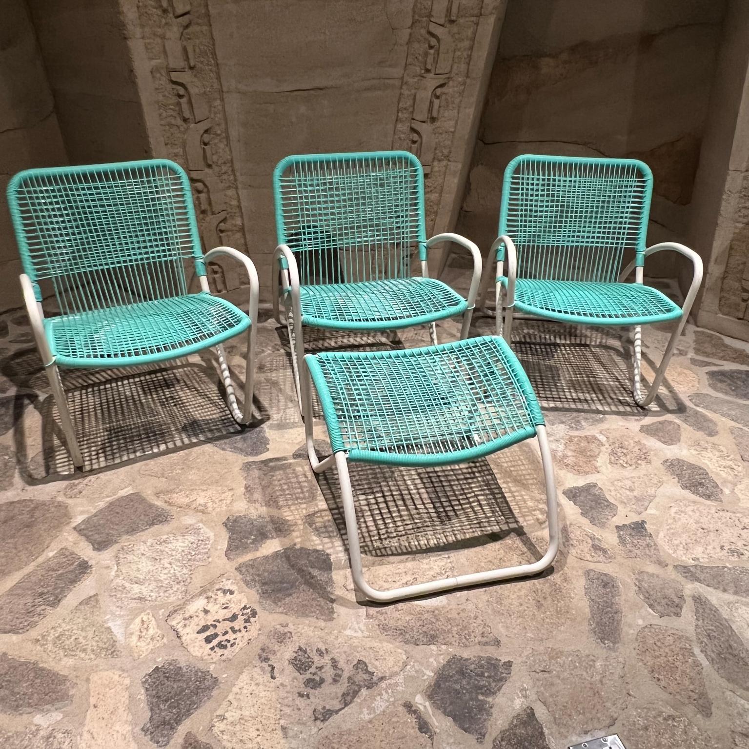 Ensemble de patio Jordan marron des années 1960, 4 chaises et 1 pouf de style Walter Lamb en vente 5