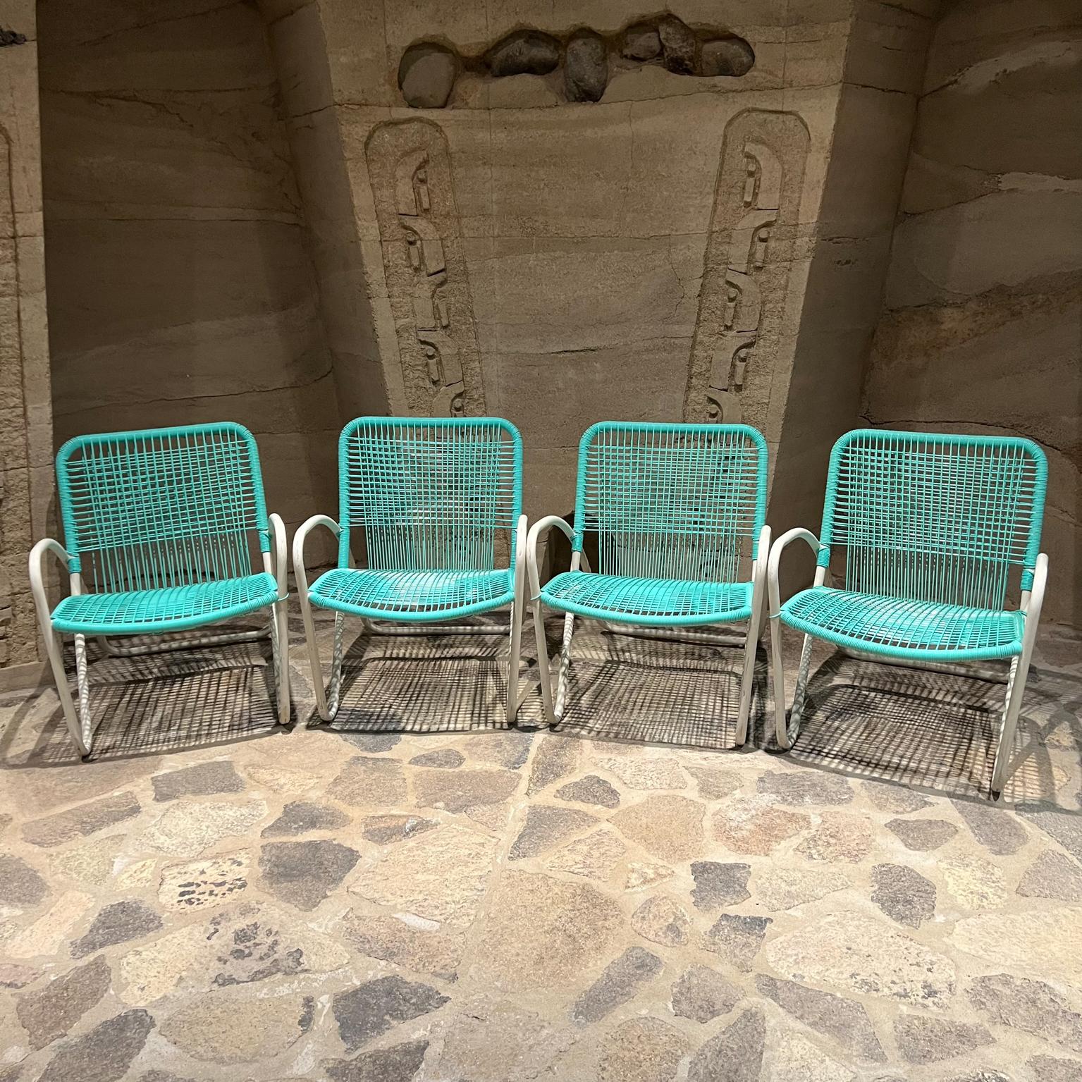 Braunes Jordan Vintage-Terrassen-Set aus den 1960er Jahren mit 4 Stühlen und 1 Ottomane im Stil von Walter Lamb (Aluminium) im Angebot